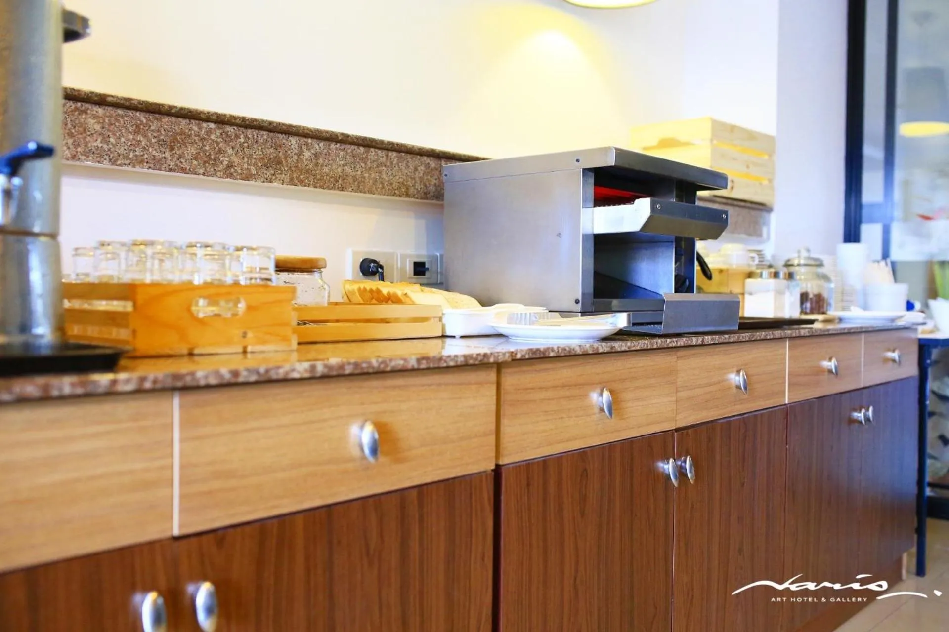 Breakfast in Naris Art Hotel