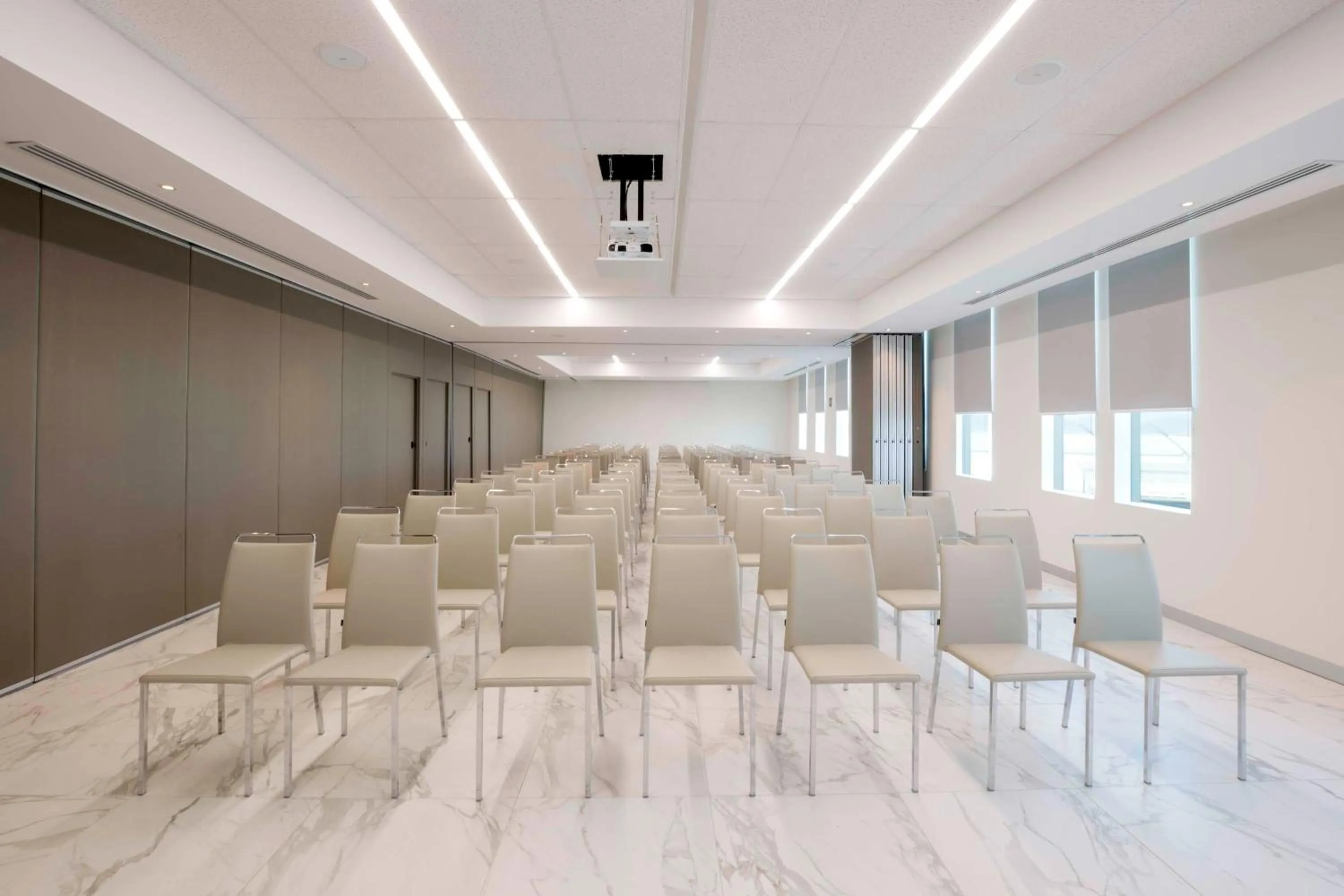 Meeting/conference room in NH Monterrey La Fe