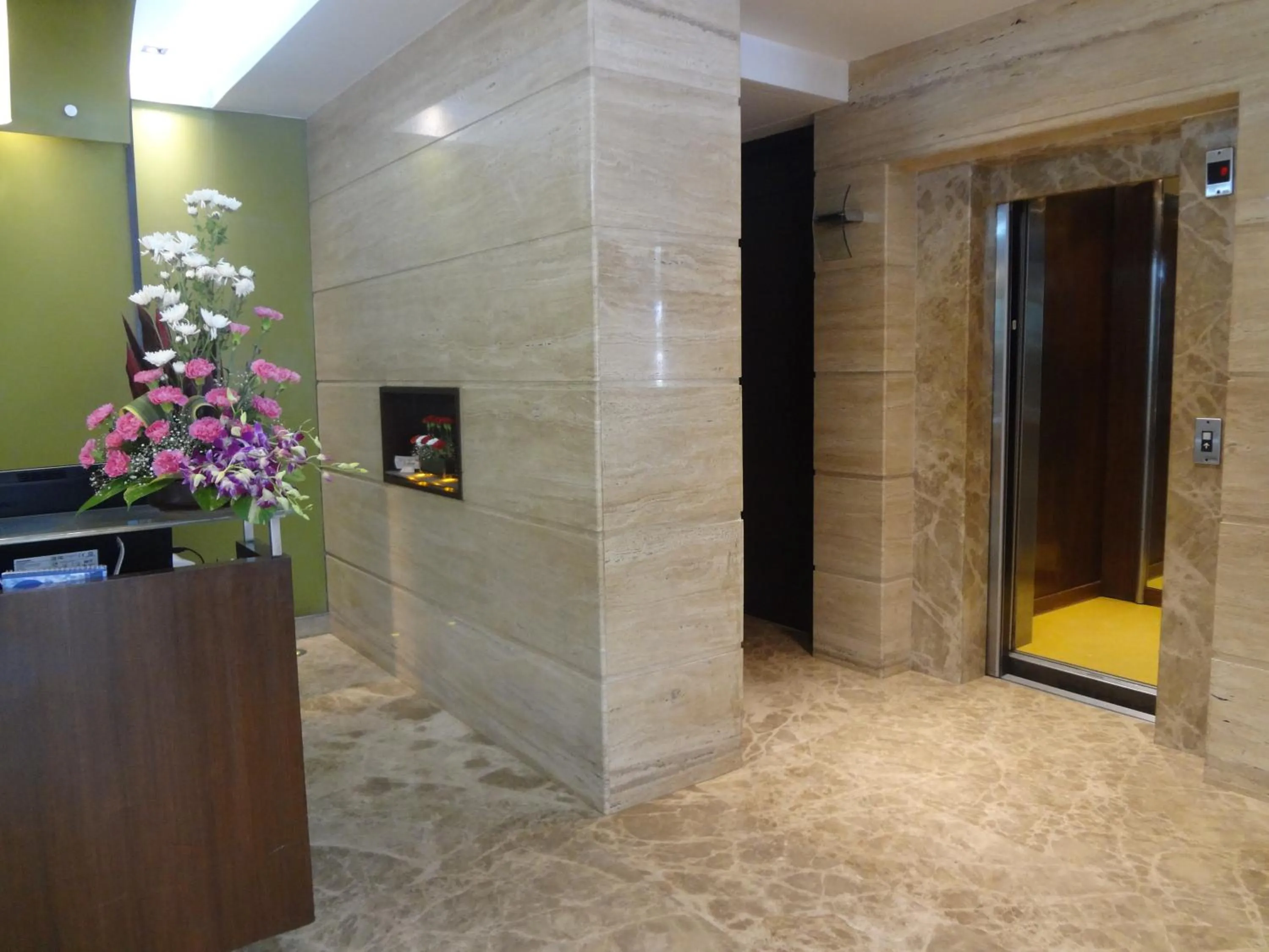 Lobby or reception in Ascot Hotel