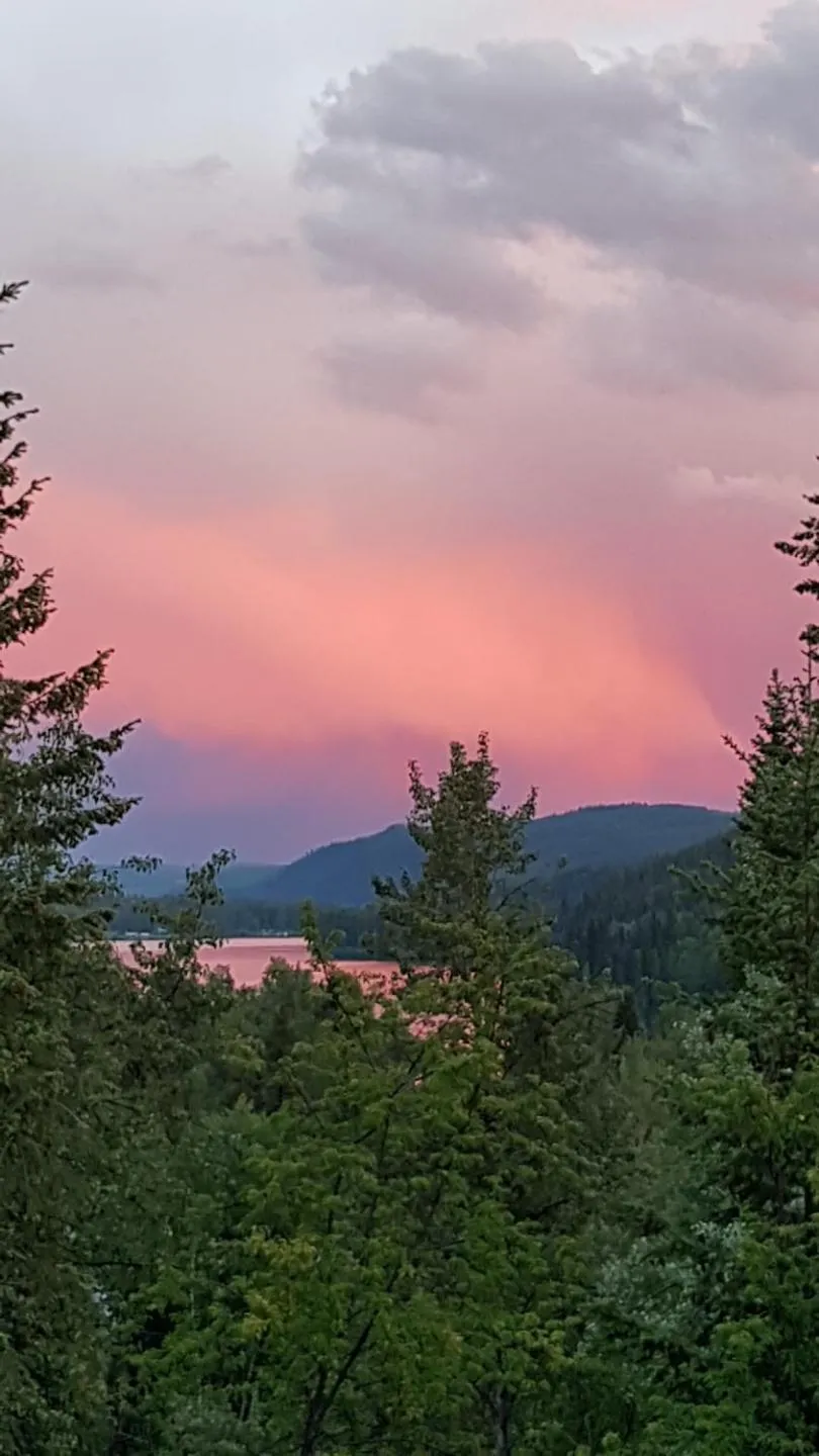 Lake view, Sunrise/Sunset in High Country Inn