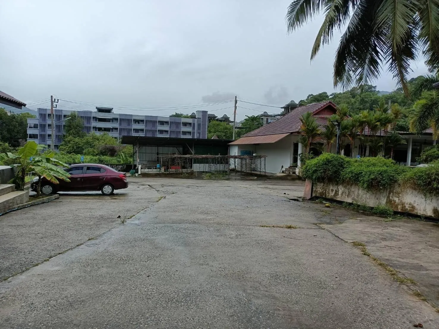 Parking in PS Hill Resort Phuket Patong - SHA Plus