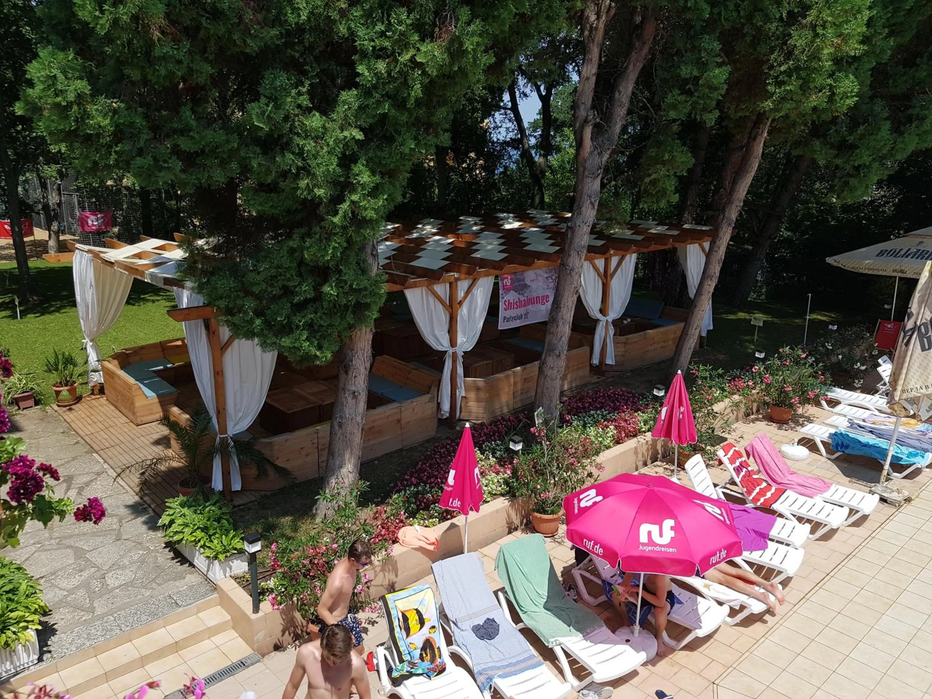 Patio in Tintyava Park Hotel