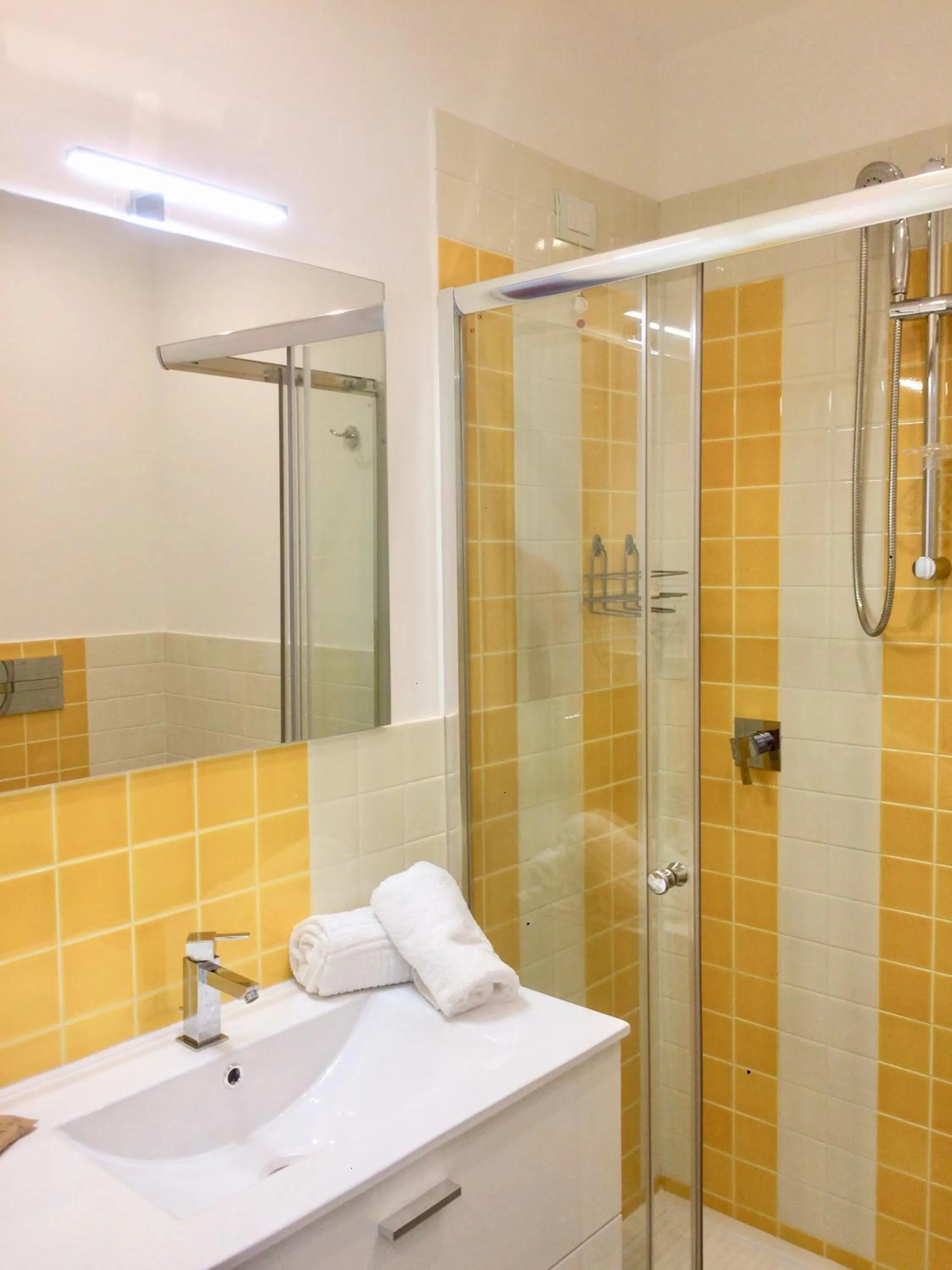 Shower in Klaton Beach Hotel