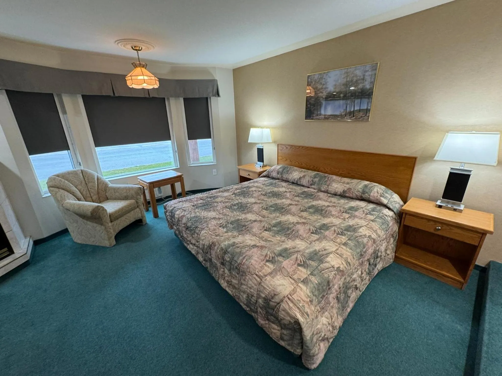 Bed in Western Budget Motel #1 & 2 Whitecourt