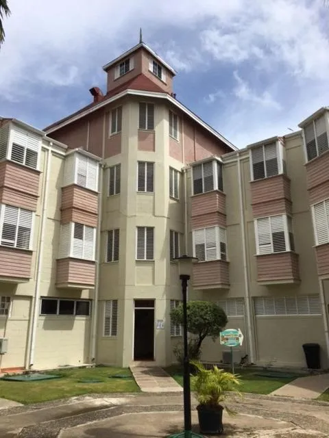 Facade/entrance in #73 Fisherman's Point
