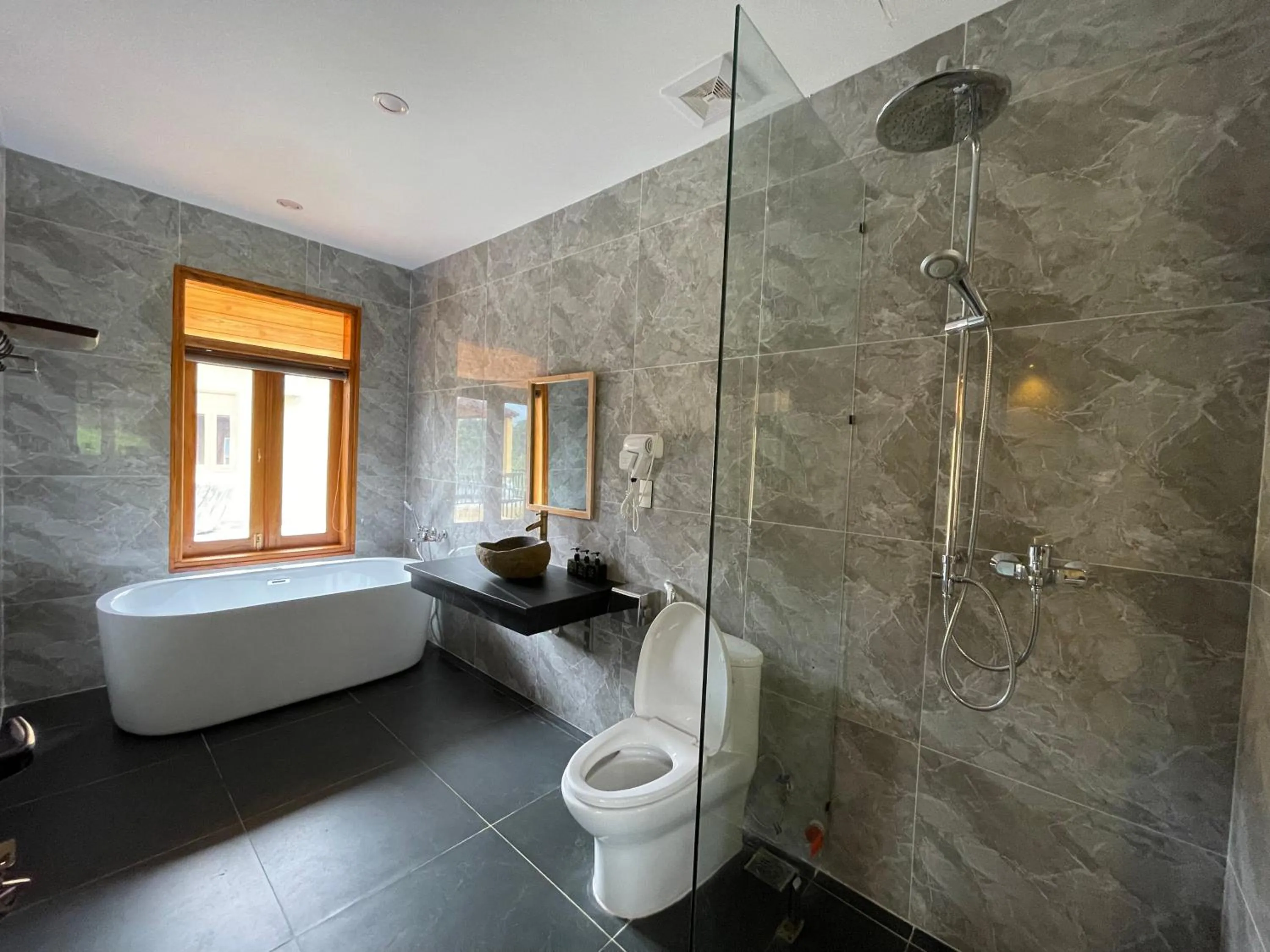 Shower in Wings Ha Giang Loop Bungalow