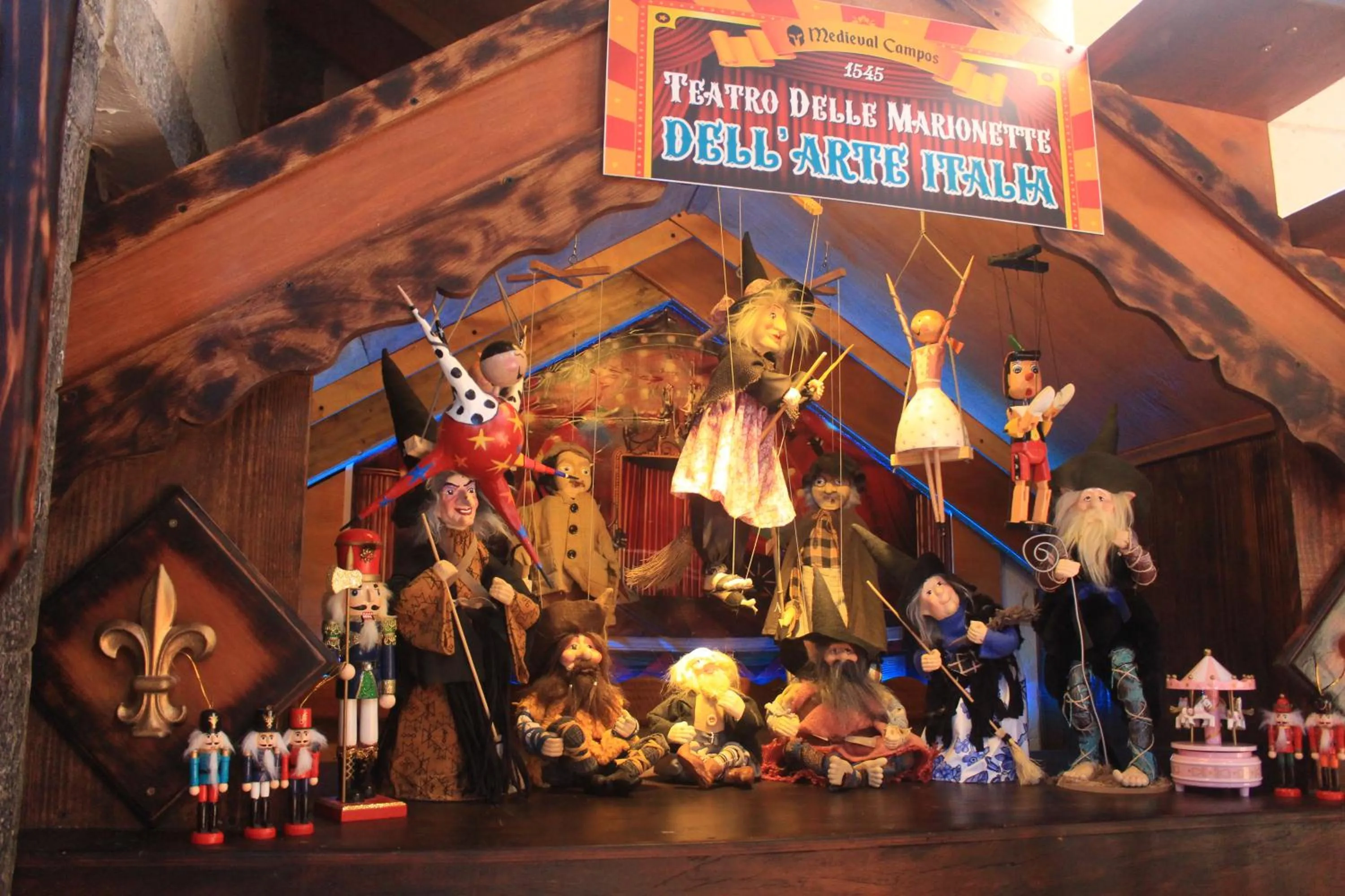 Restaurant/places to eat in Casarão da Ducha hotel concept