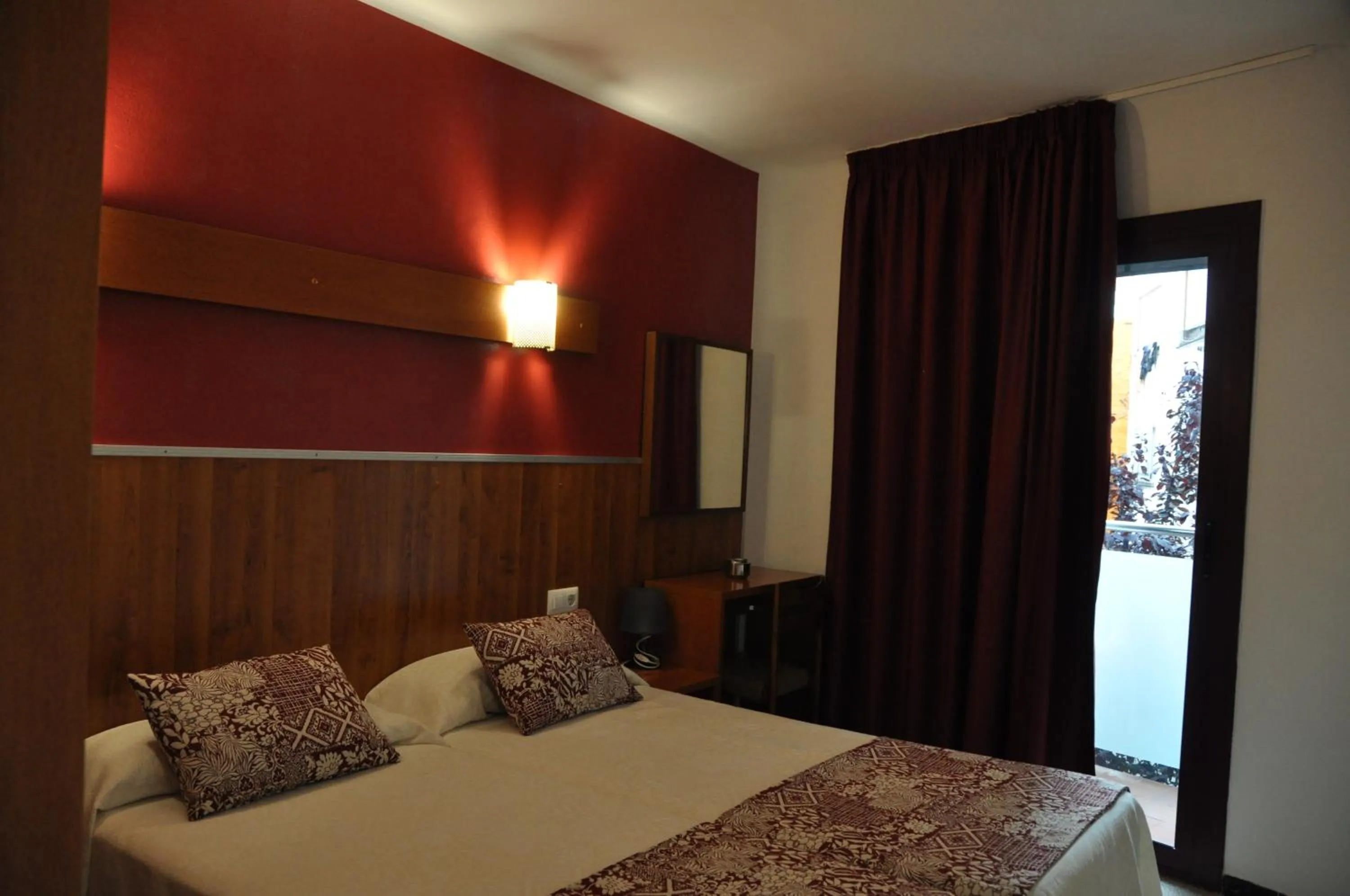 Bed in Hostal - Pensión El Amigo