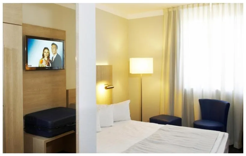 Photo of the whole room, Bed in Stern Hotel Soller