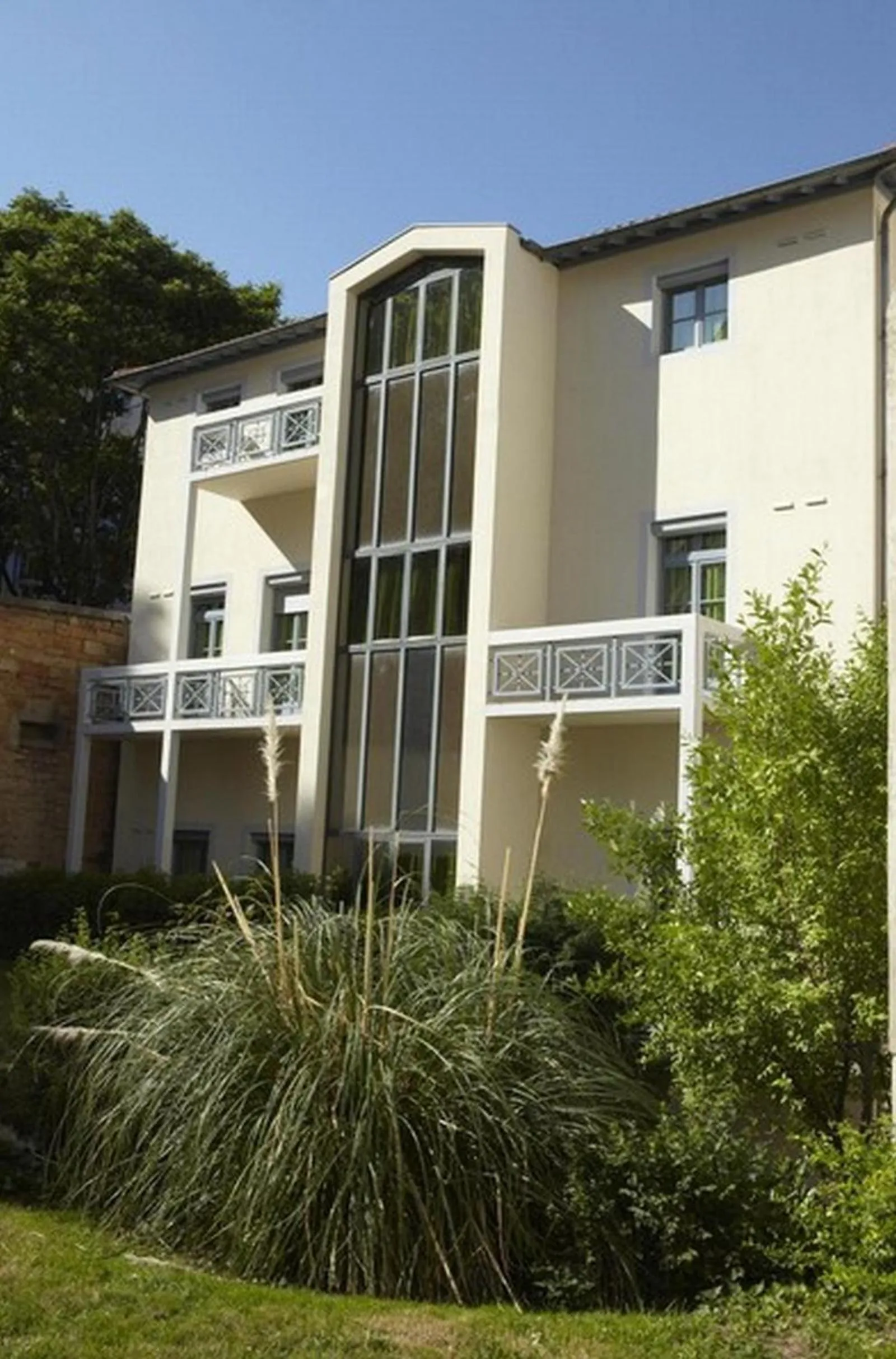 Facade/entrance in Appart Hôtel Lyon Villemanzy