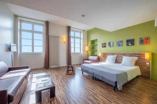 Triple Room in Résidence Villemanzy Triple Room in Résidence Villemanzy