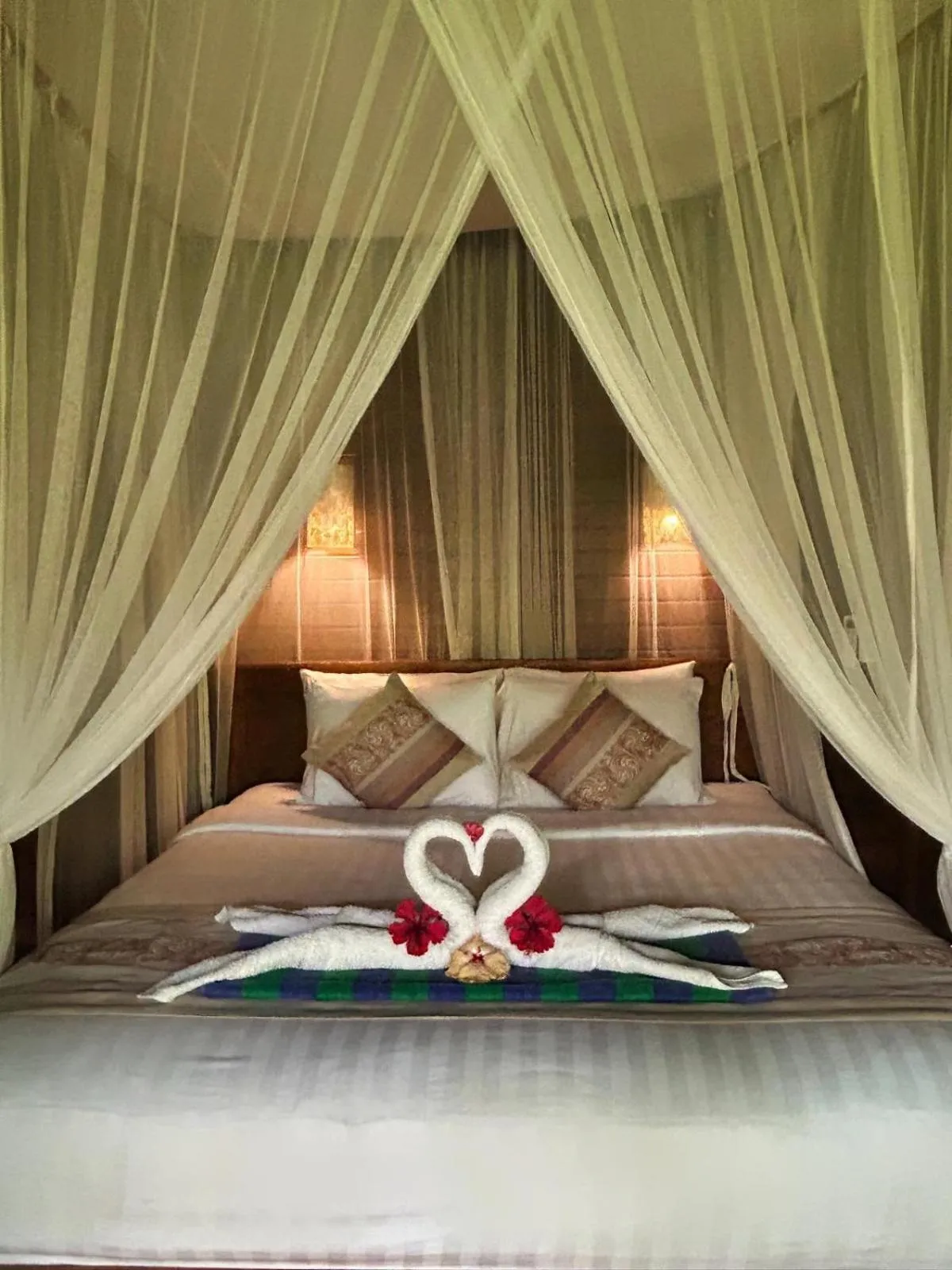 Bed in Island Garden Huts Lembongan