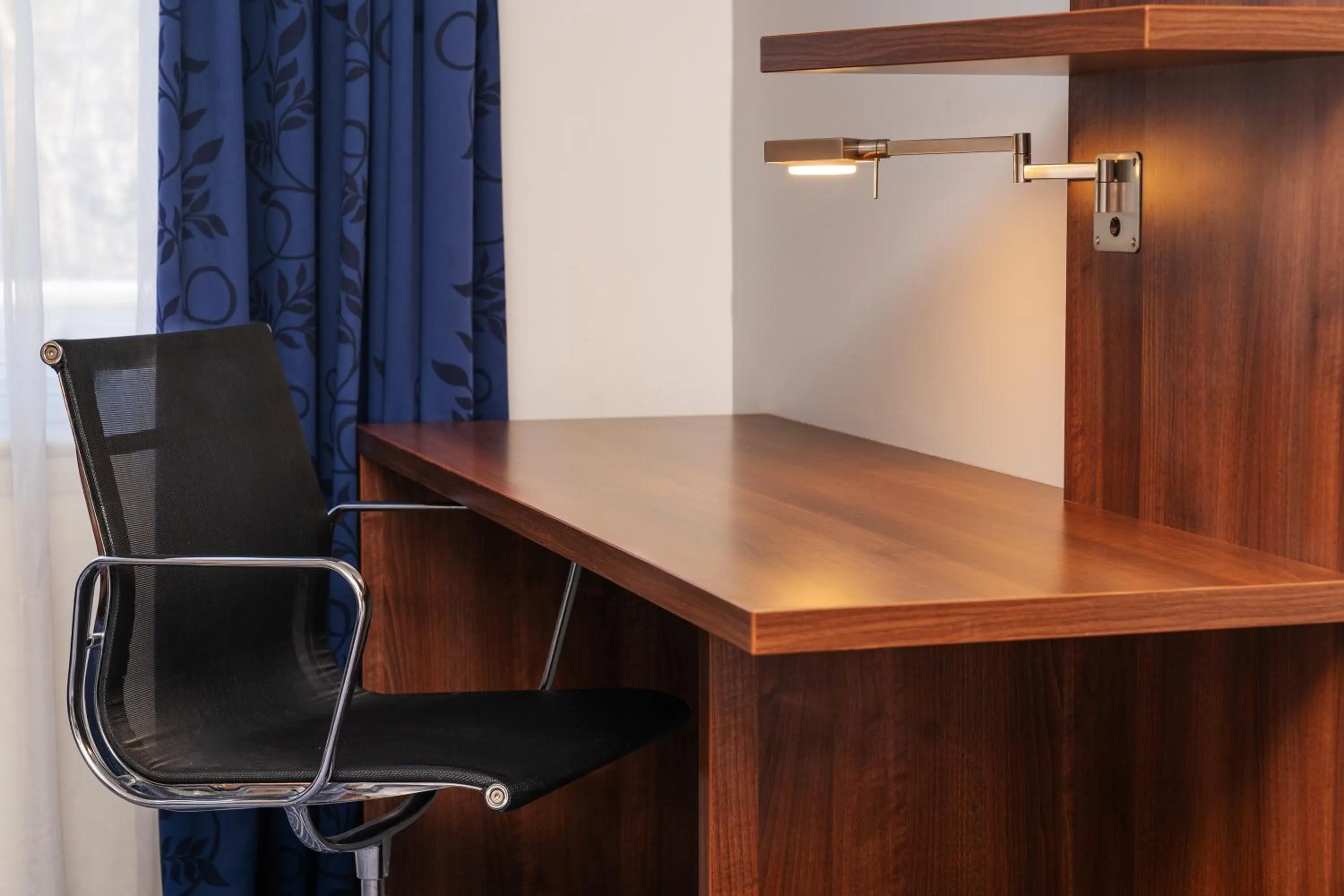 Area and facilities in Holiday Inn Express Cambridge Duxford M11 Jct 10, an IHG Hotel