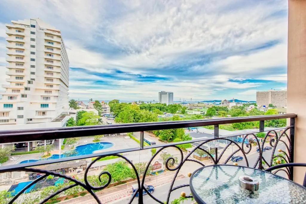 Atlantis Condo Resort Jomtien TLH