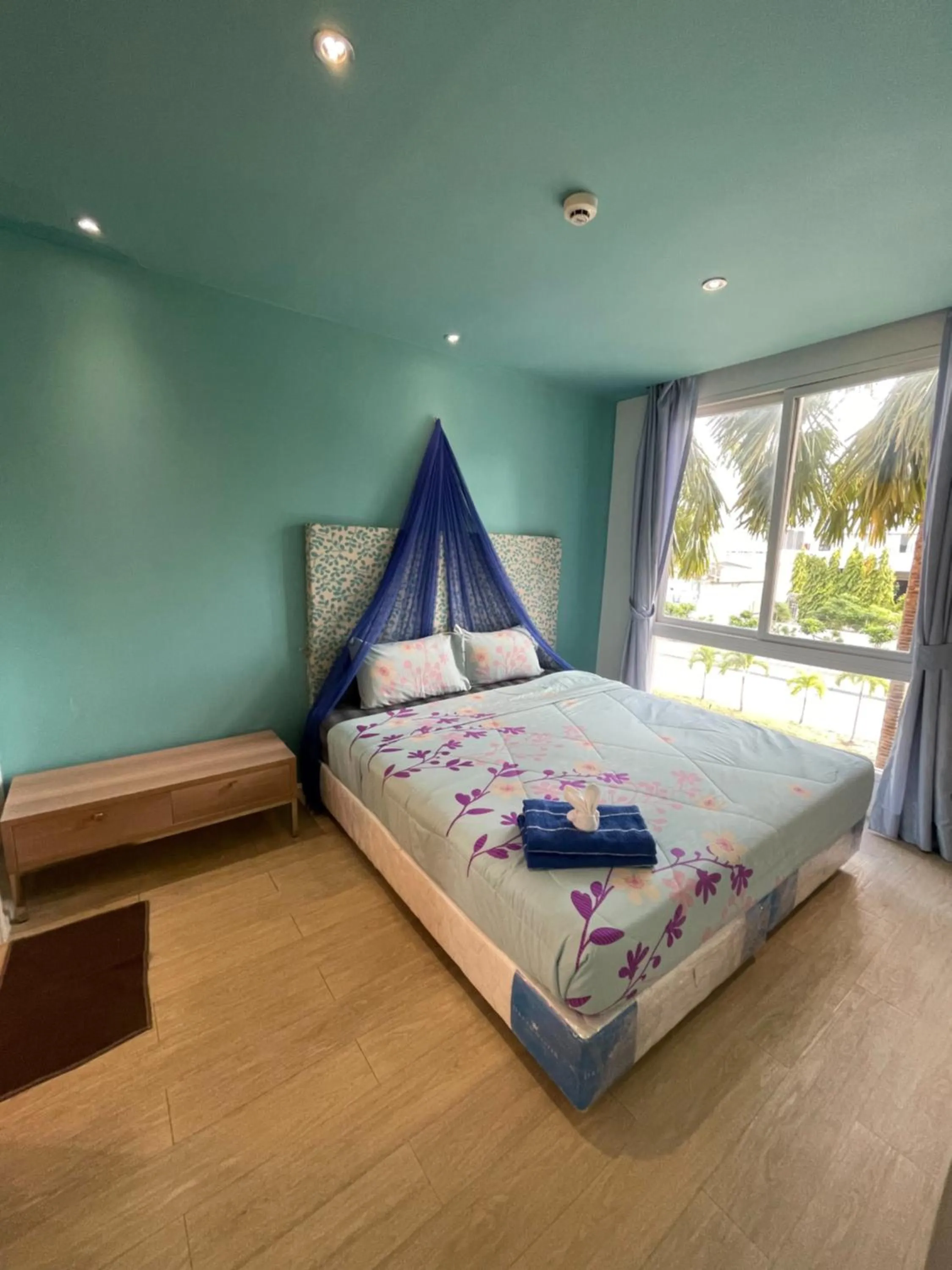 Bed in Atlantis Condo Resort Jomtien TLH