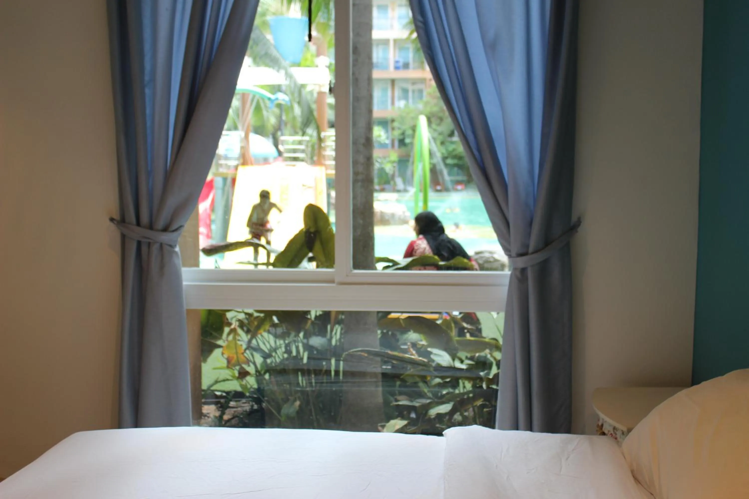 Bedroom, Bed in Atlantis Condo Resort Jomtien TLH