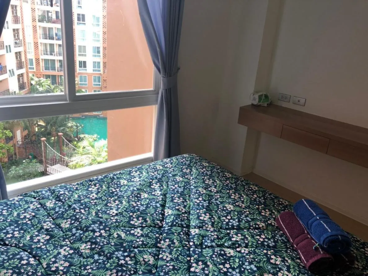 Bed in Atlantis Condo Resort Jomtien TLH