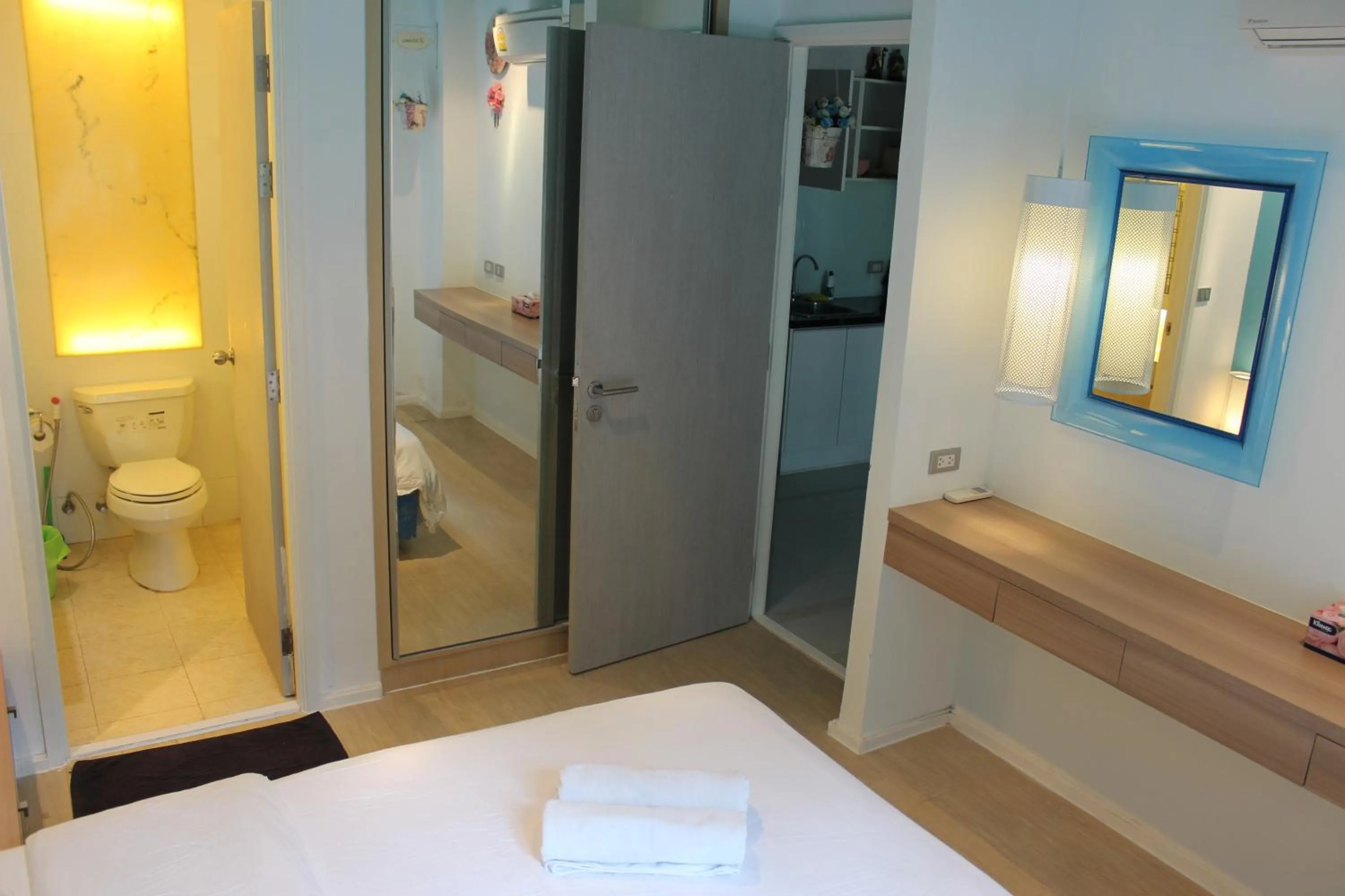 Bed in Atlantis Condo Resort Jomtien TLH