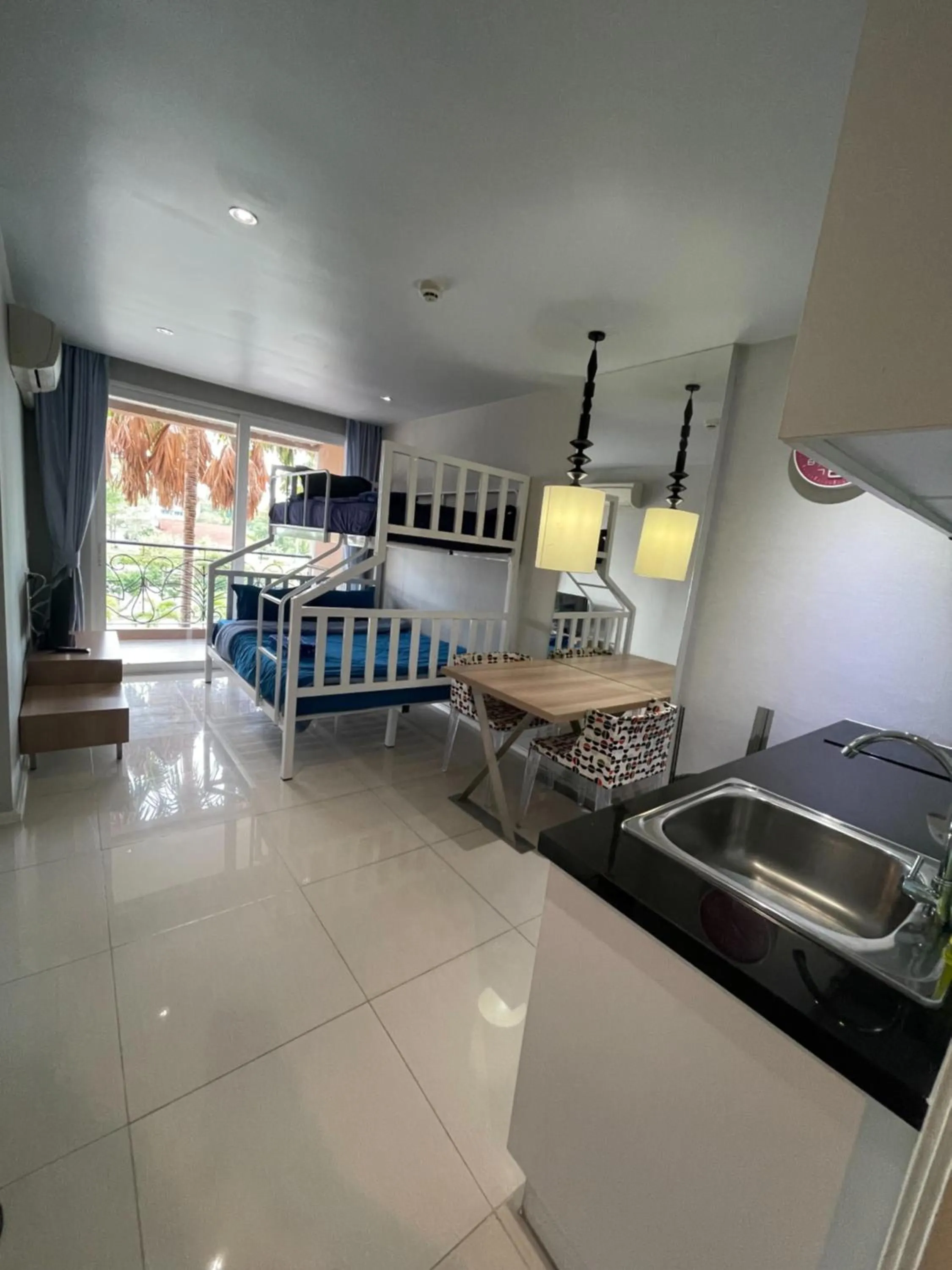 Kitchen or kitchenette in Atlantis Condo Resort Jomtien TLH