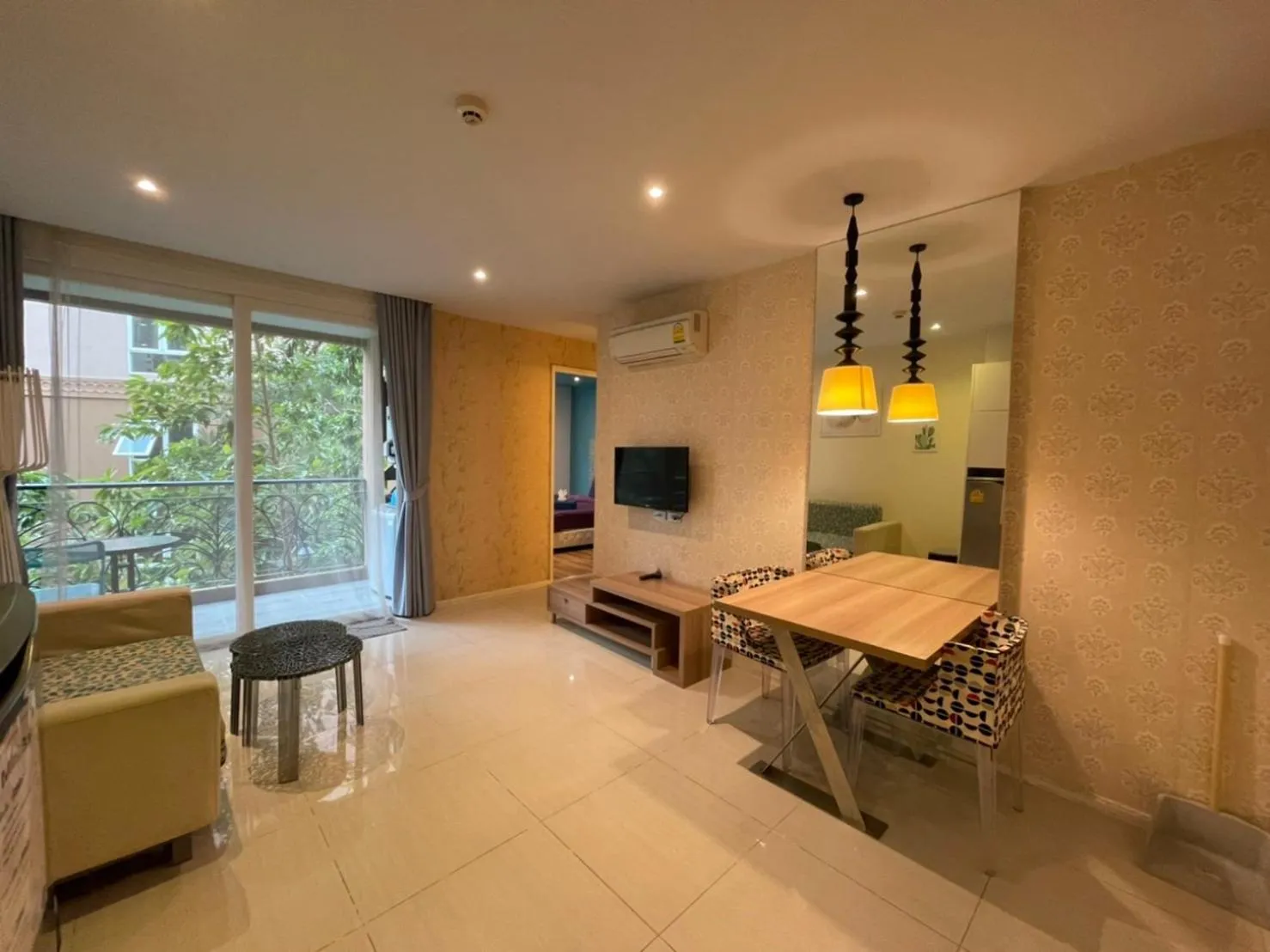 Living room in Atlantis Condo Resort Jomtien TLH