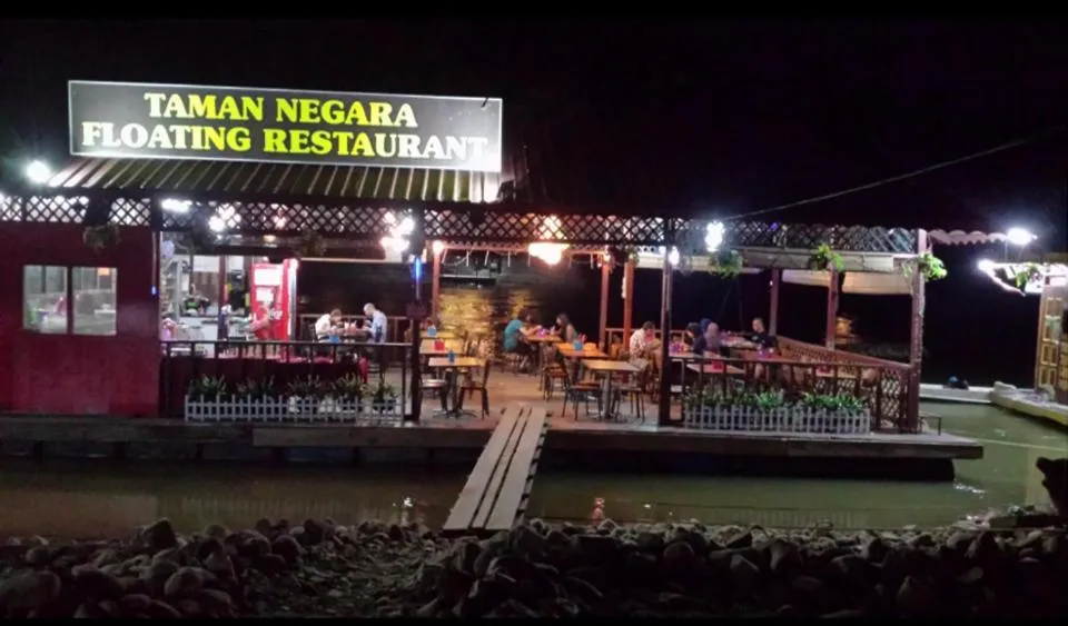 Restaurant/places to eat in Taman Negara River View Lodge