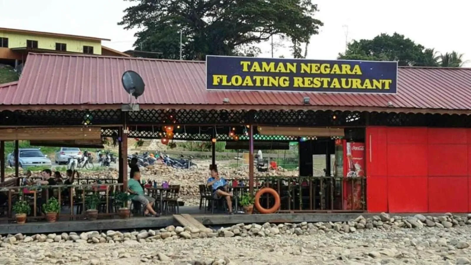 Restaurant/places to eat in Taman Negara River View Lodge