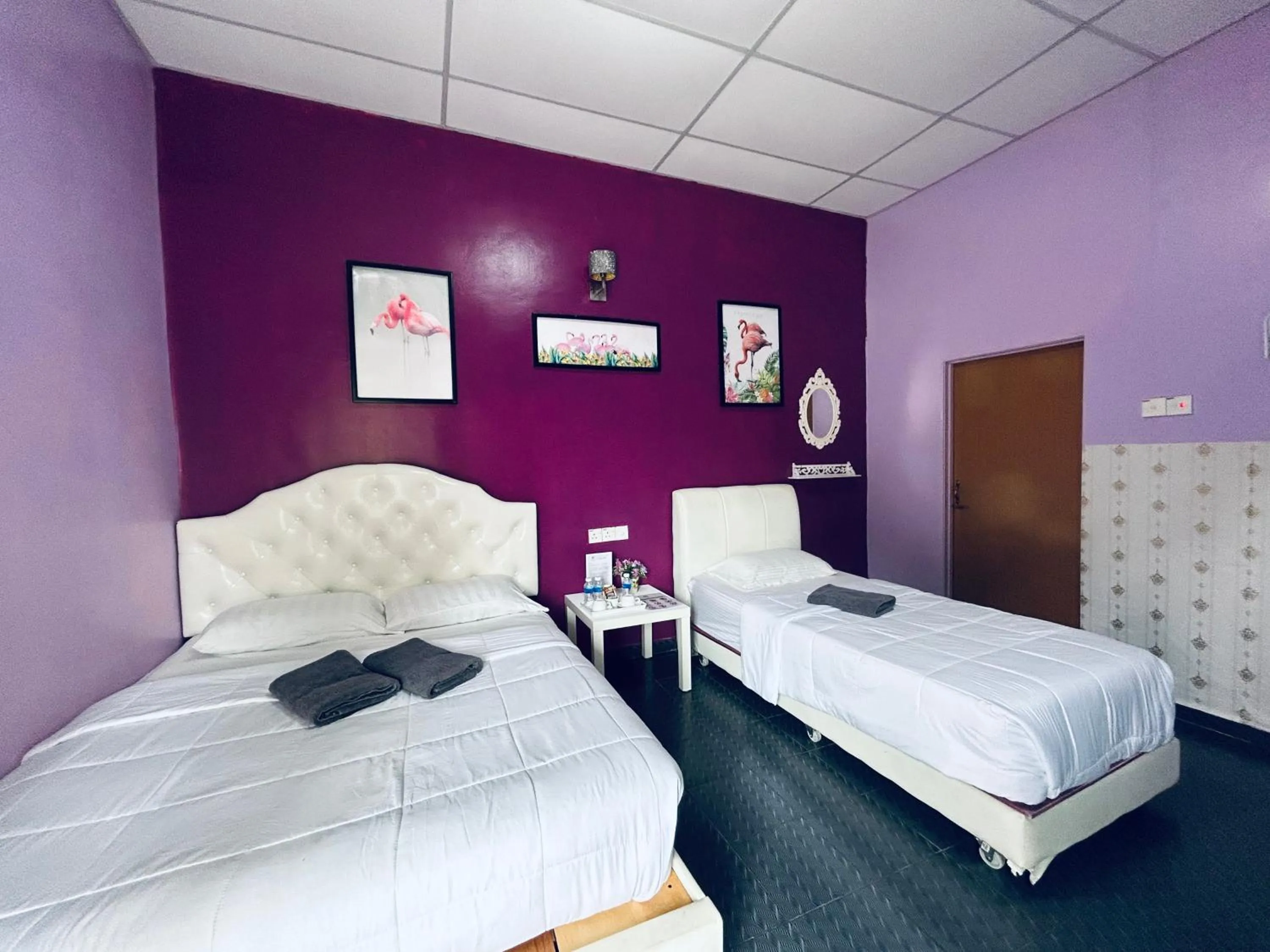 Bed in Taman Negara River View Lodge