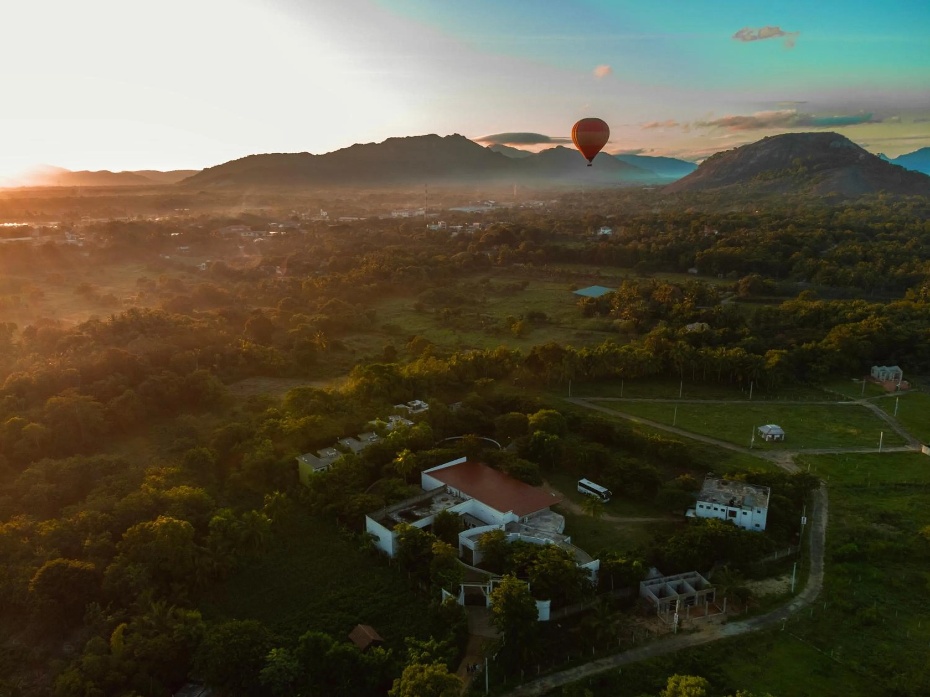 Area and facilities in Hotel Golden Ray