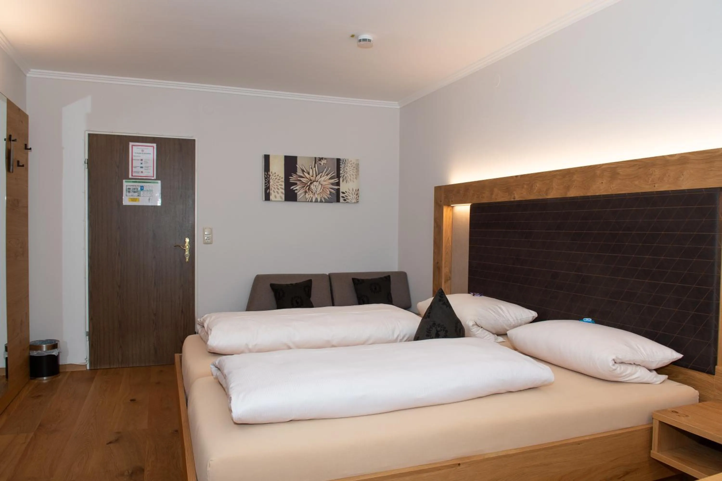 Staff, Bed in Hotel Bockmaier