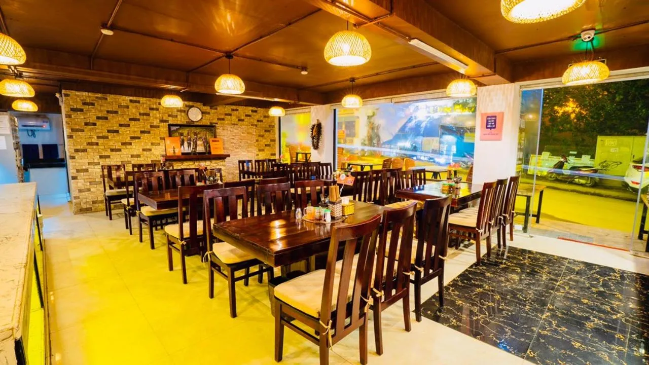 Restaurant/places to eat in Le Bordeaux Sapa Hotel