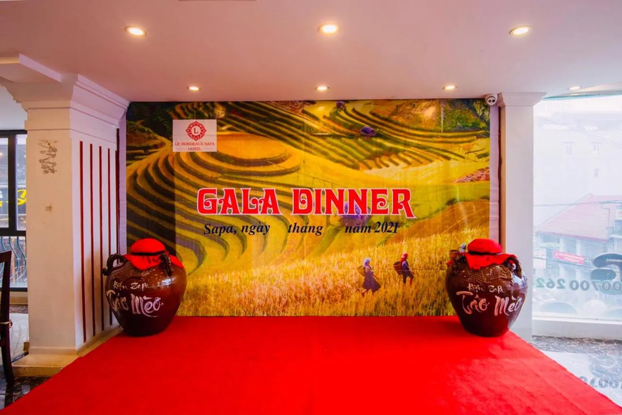 Restaurant/places to eat, Bed in Le Bordeaux Sapa Hotel