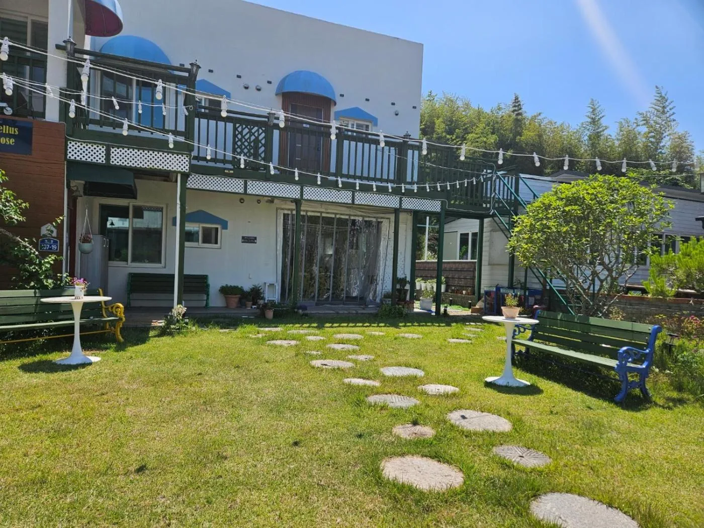 Bellus-Rose Pension Gyeongju