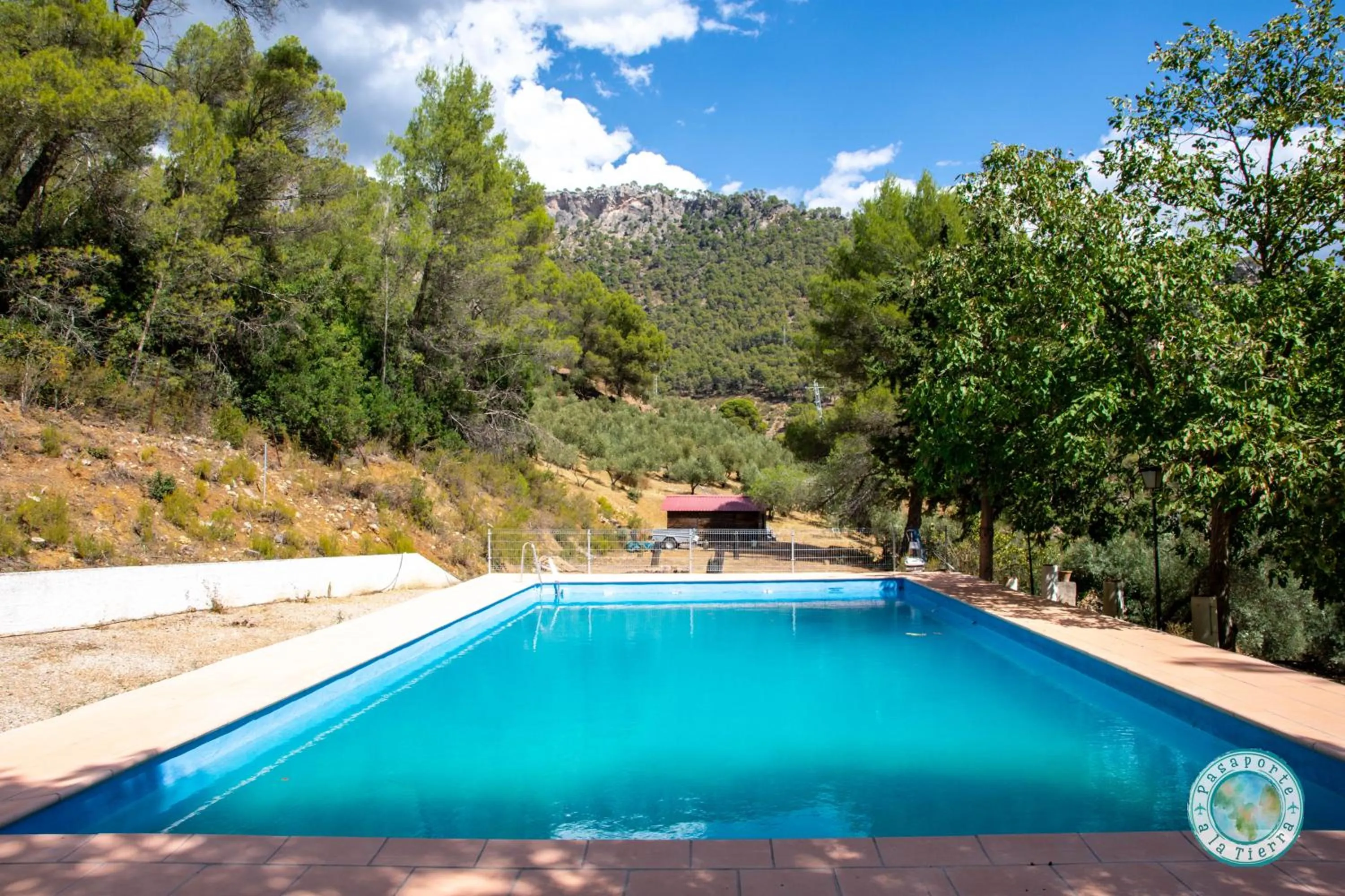Swimming pool in Hotel Rural "Hospederia Las Cañadillas"