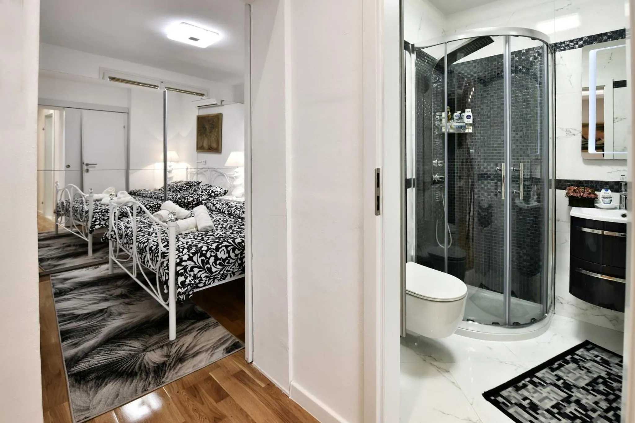 Shower in Apartment Markovski