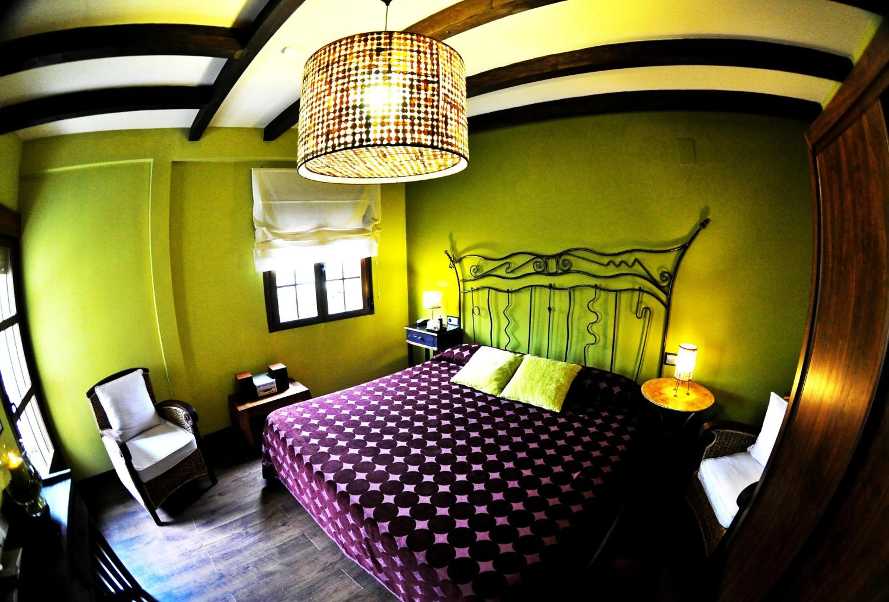 Photo of the whole room in La Posada del Casar