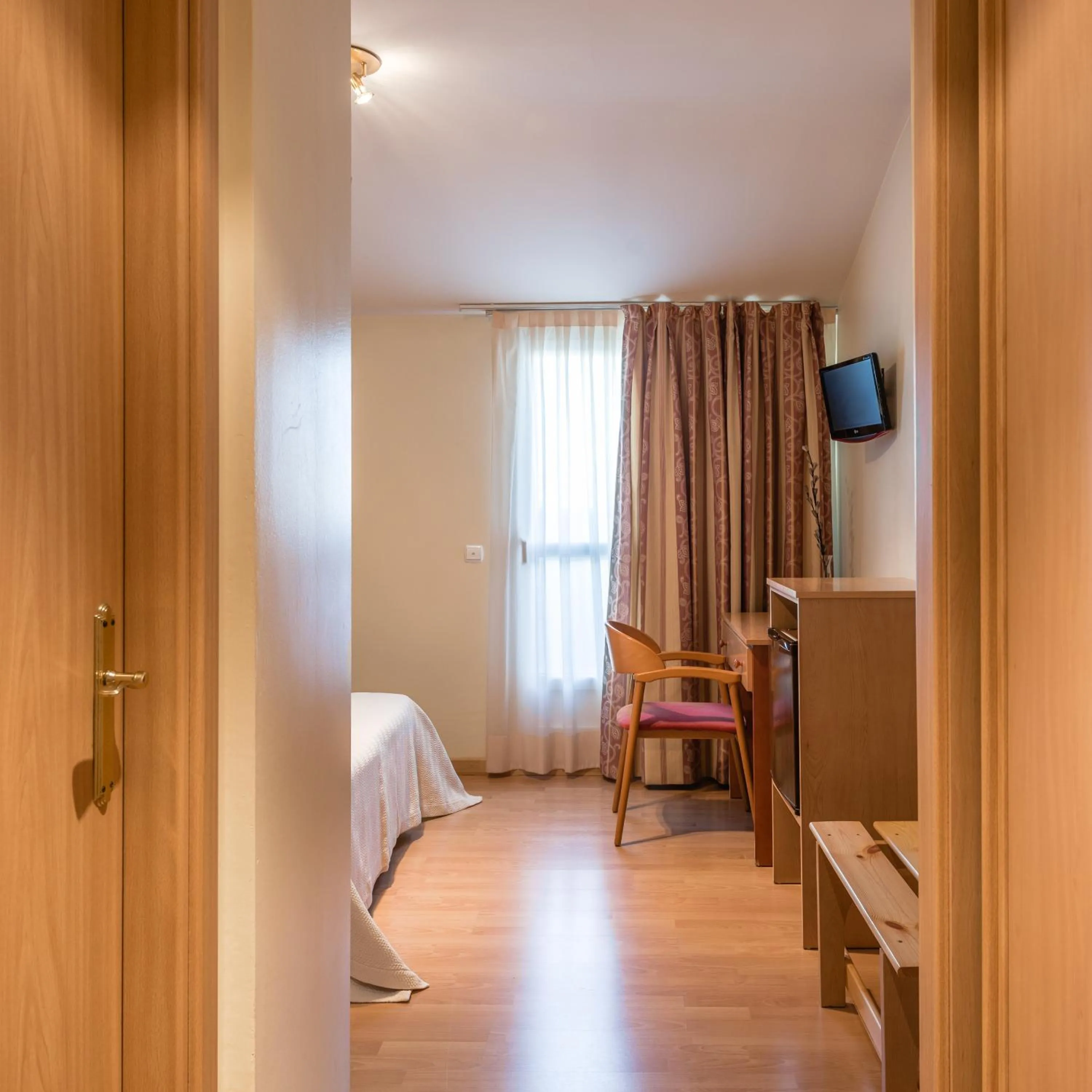 Bedroom, Bed in Hotel Ruta del Duero