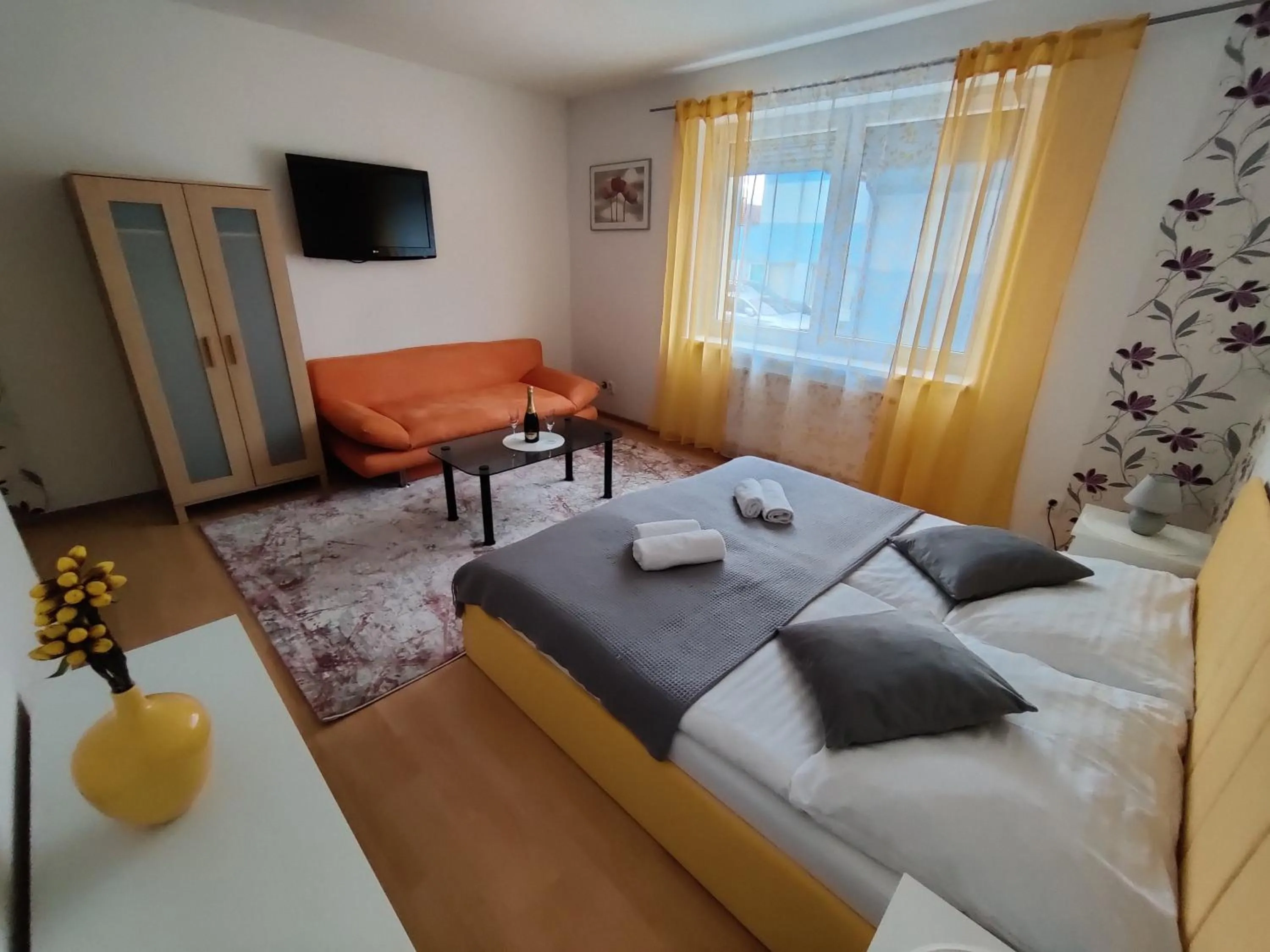 Photo of the whole room, Bed in Hotel Orlan