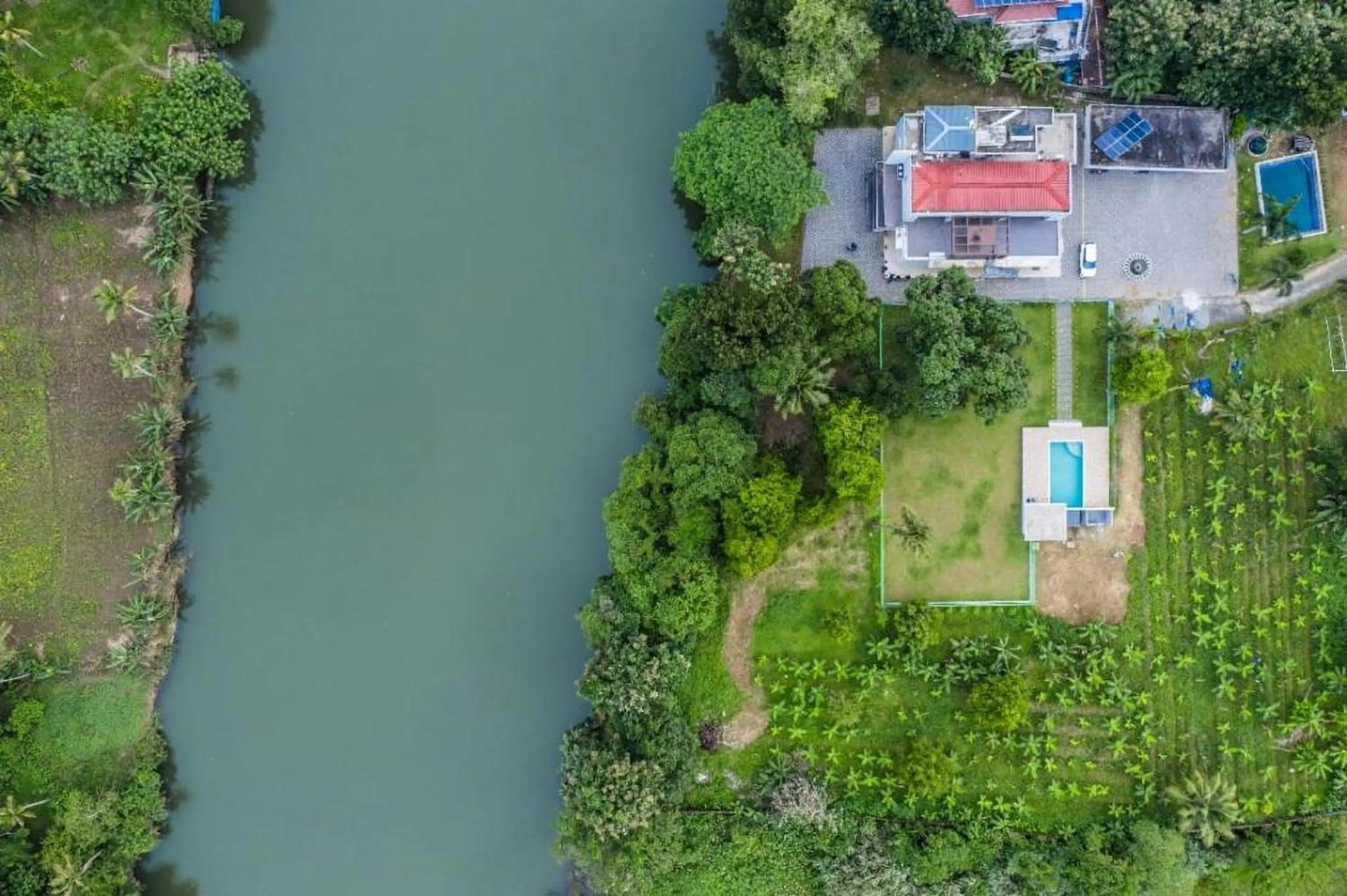 Nadhiyoram River Retreat