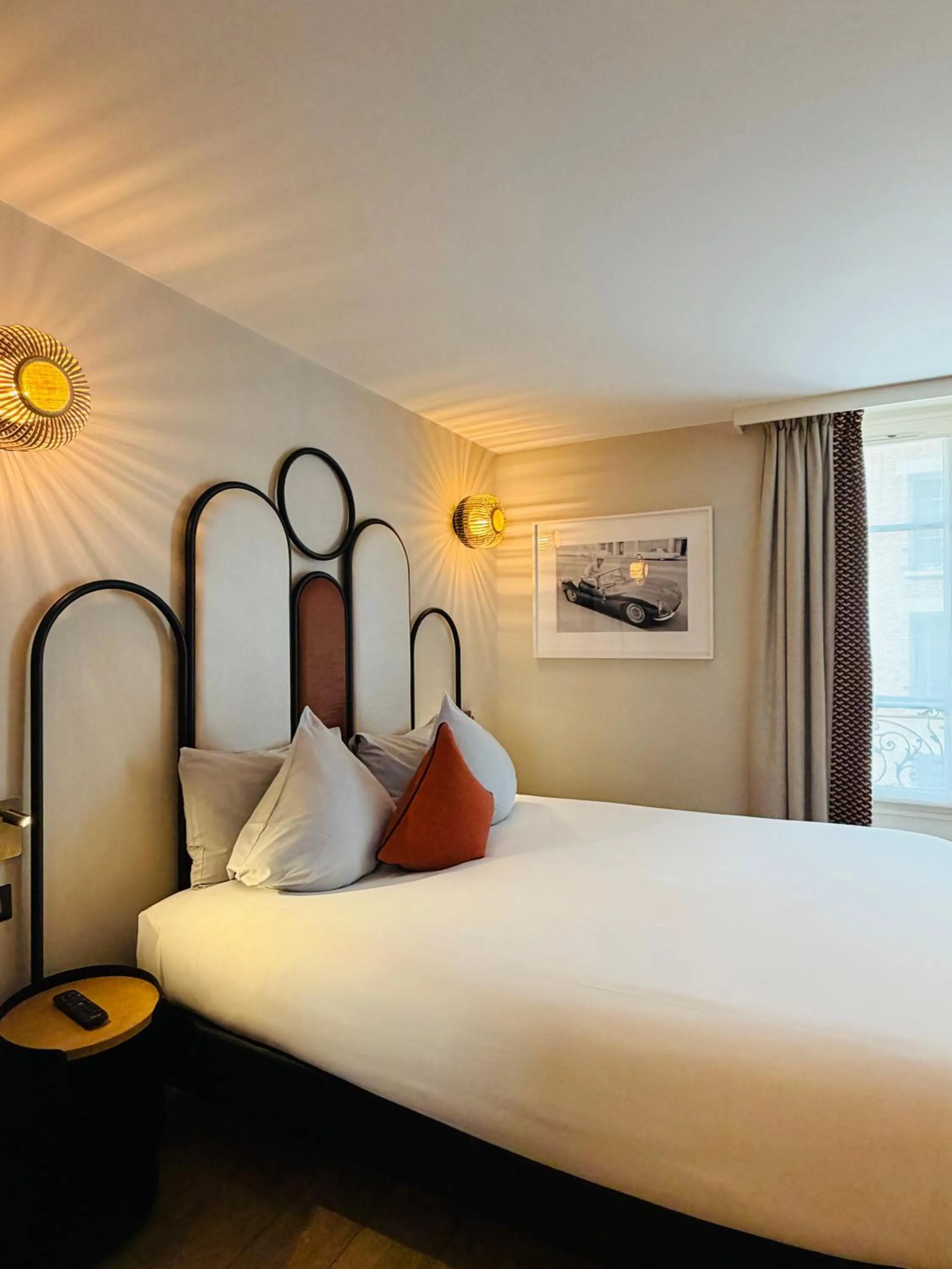 Bed in Hôtel de L'Esperance