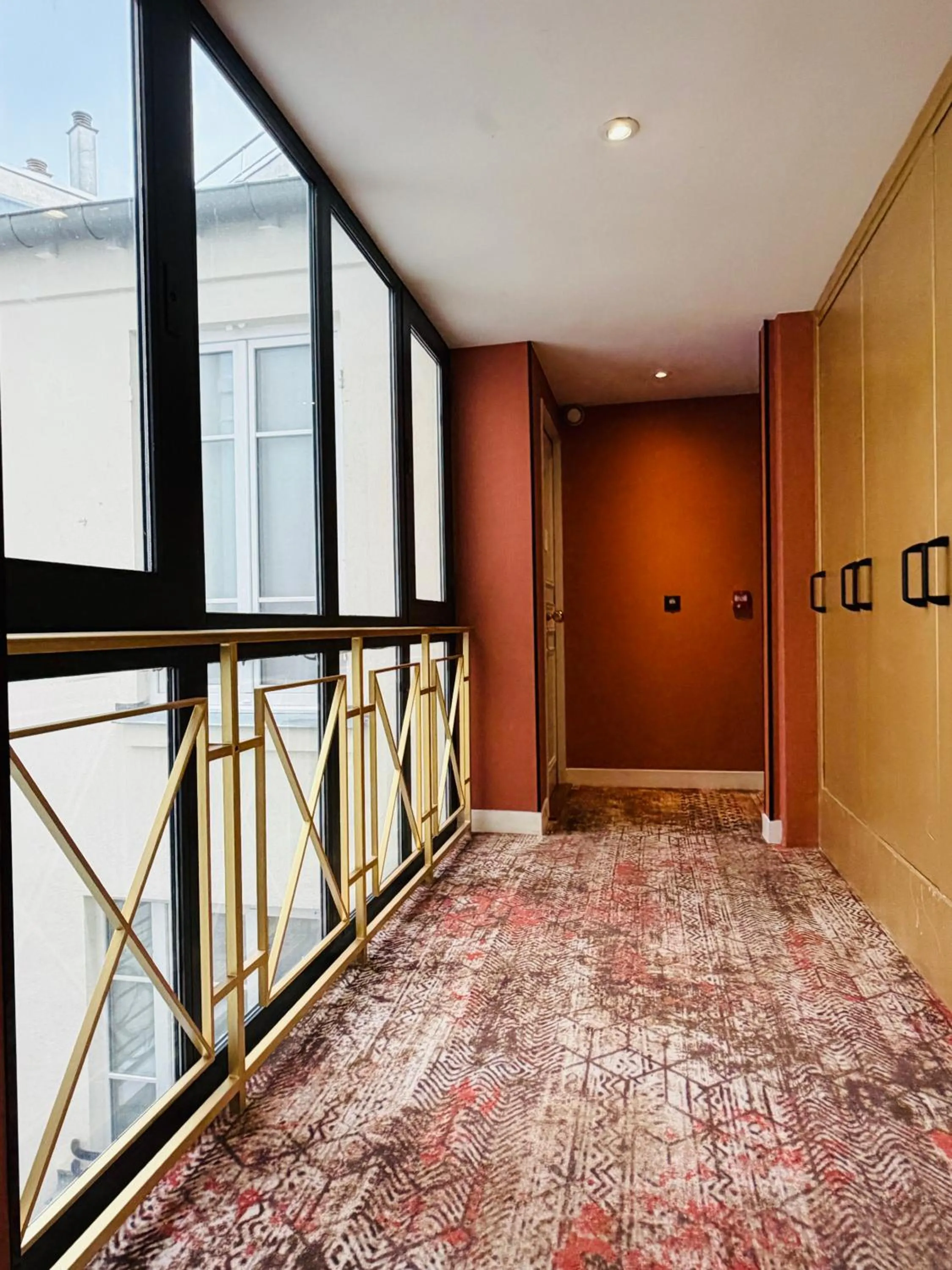 Property building in Hôtel de L'Esperance