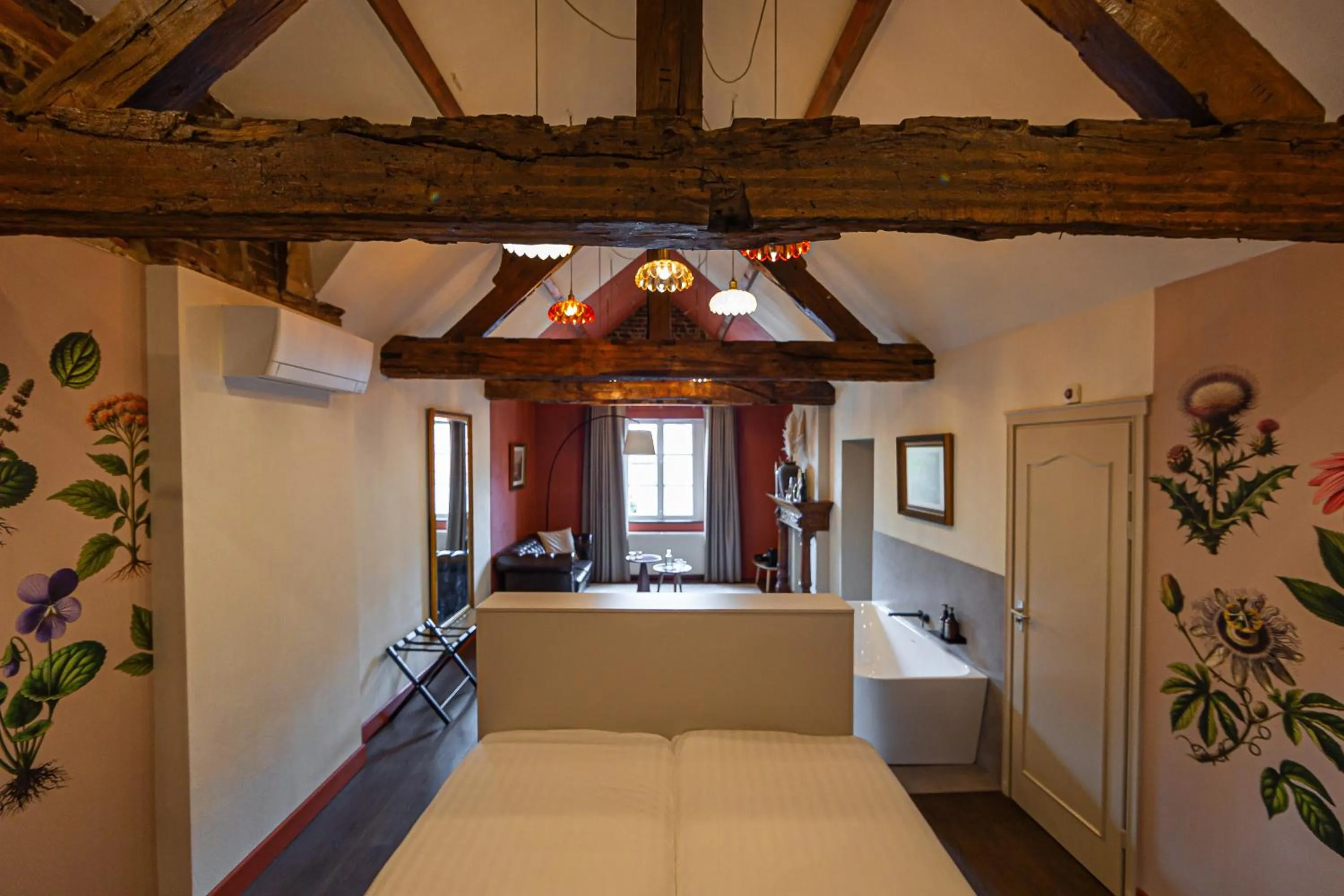 Bedroom, Bed in Buitenplaats Kasteel Elsloo