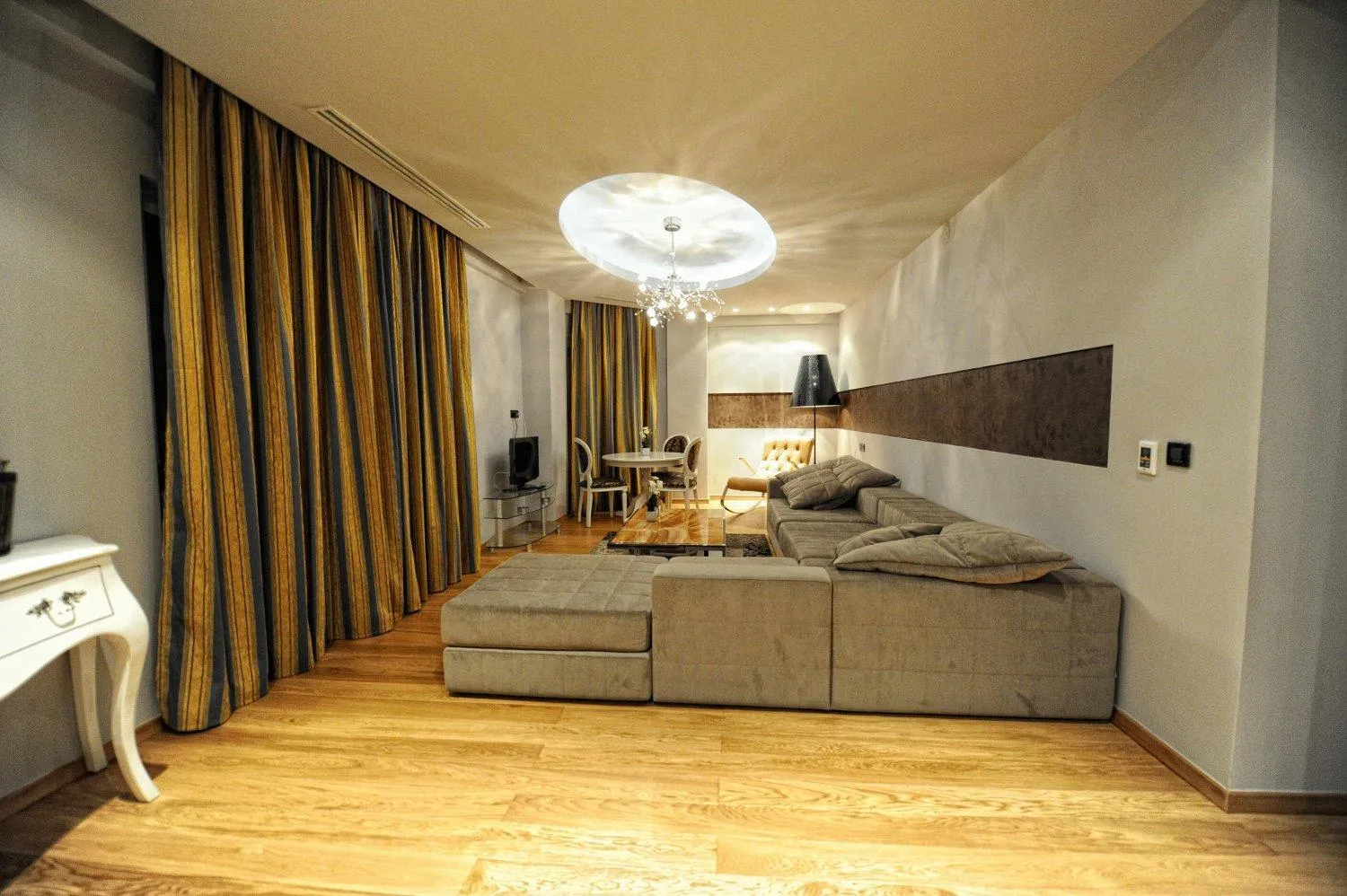 Decorative detail, Bed in Hotel Iliana