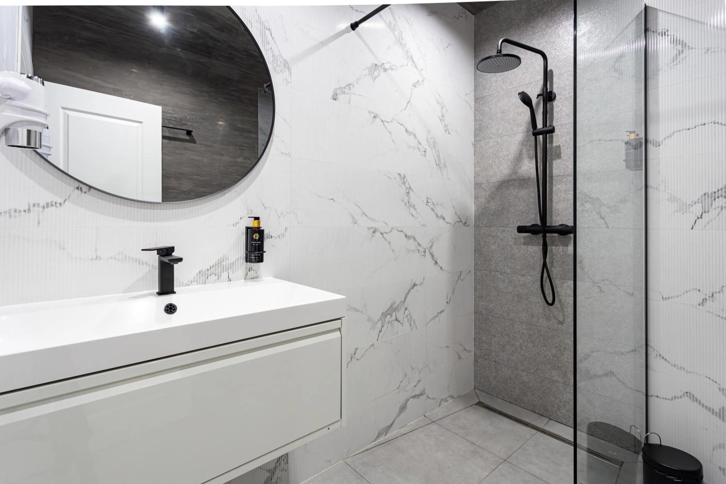 Bathroom in Ganzo Boutique Hotel