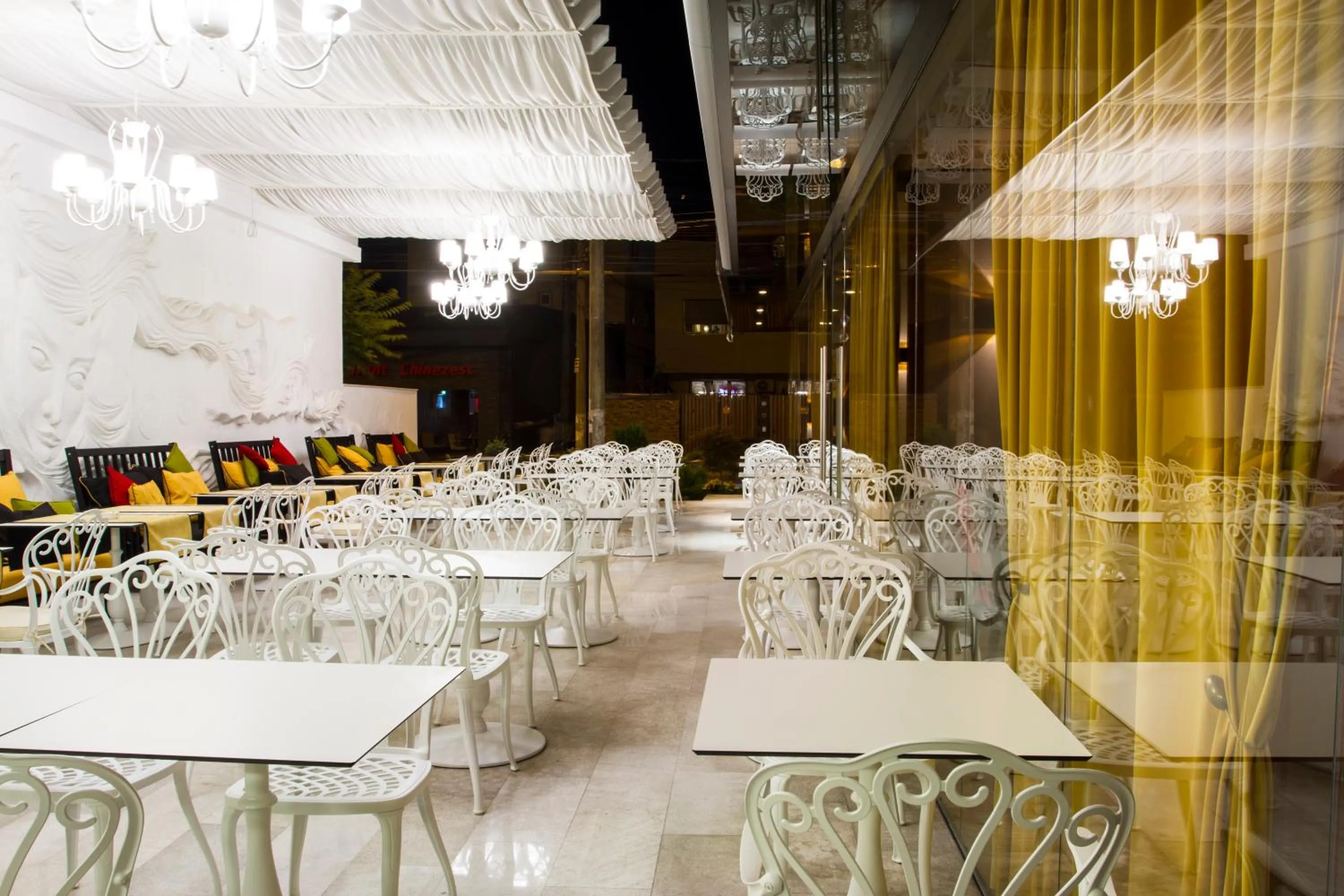 Restaurant/places to eat in Ganzo Boutique Hotel