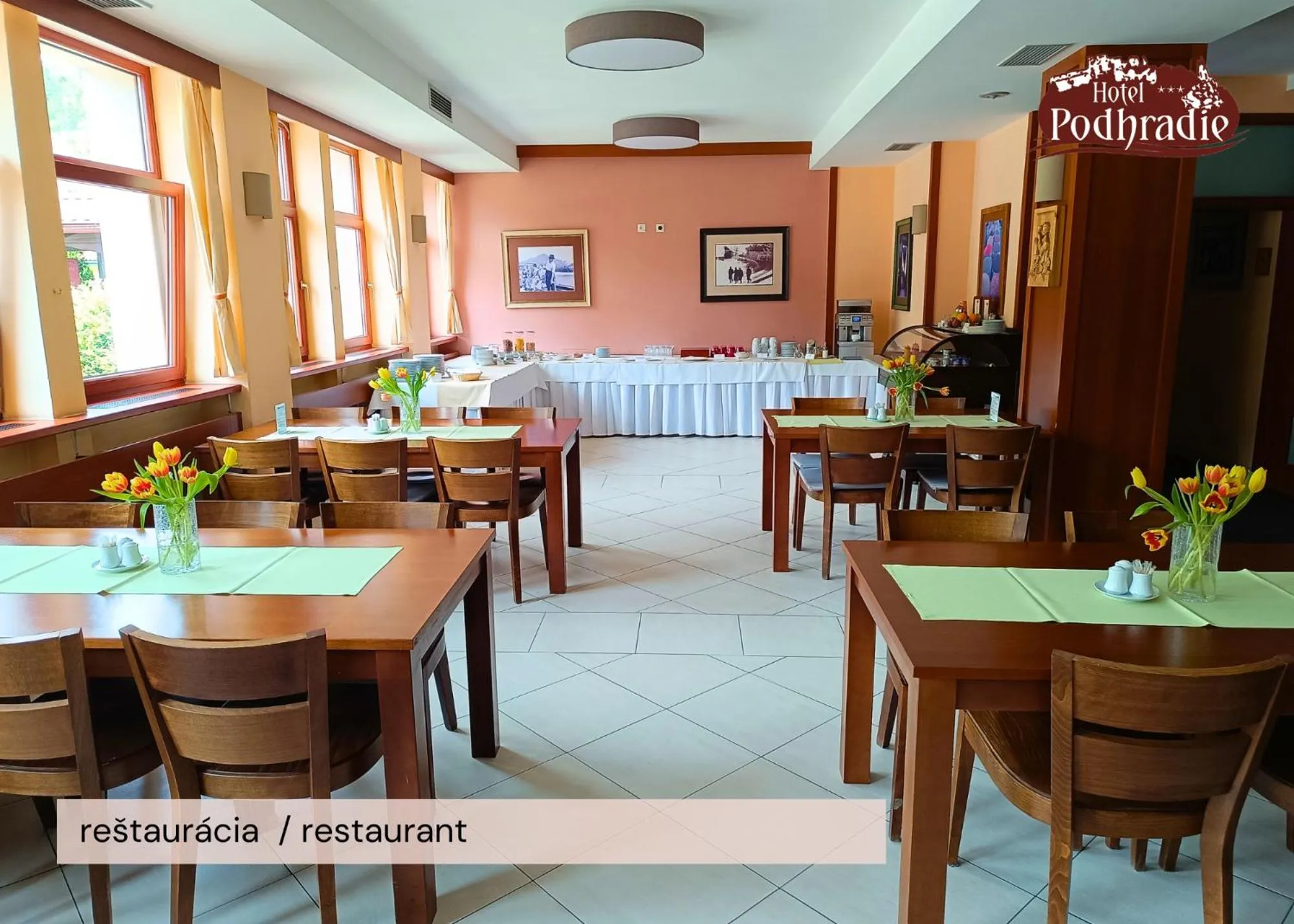 Restaurant/places to eat in Hotel Podhradie
