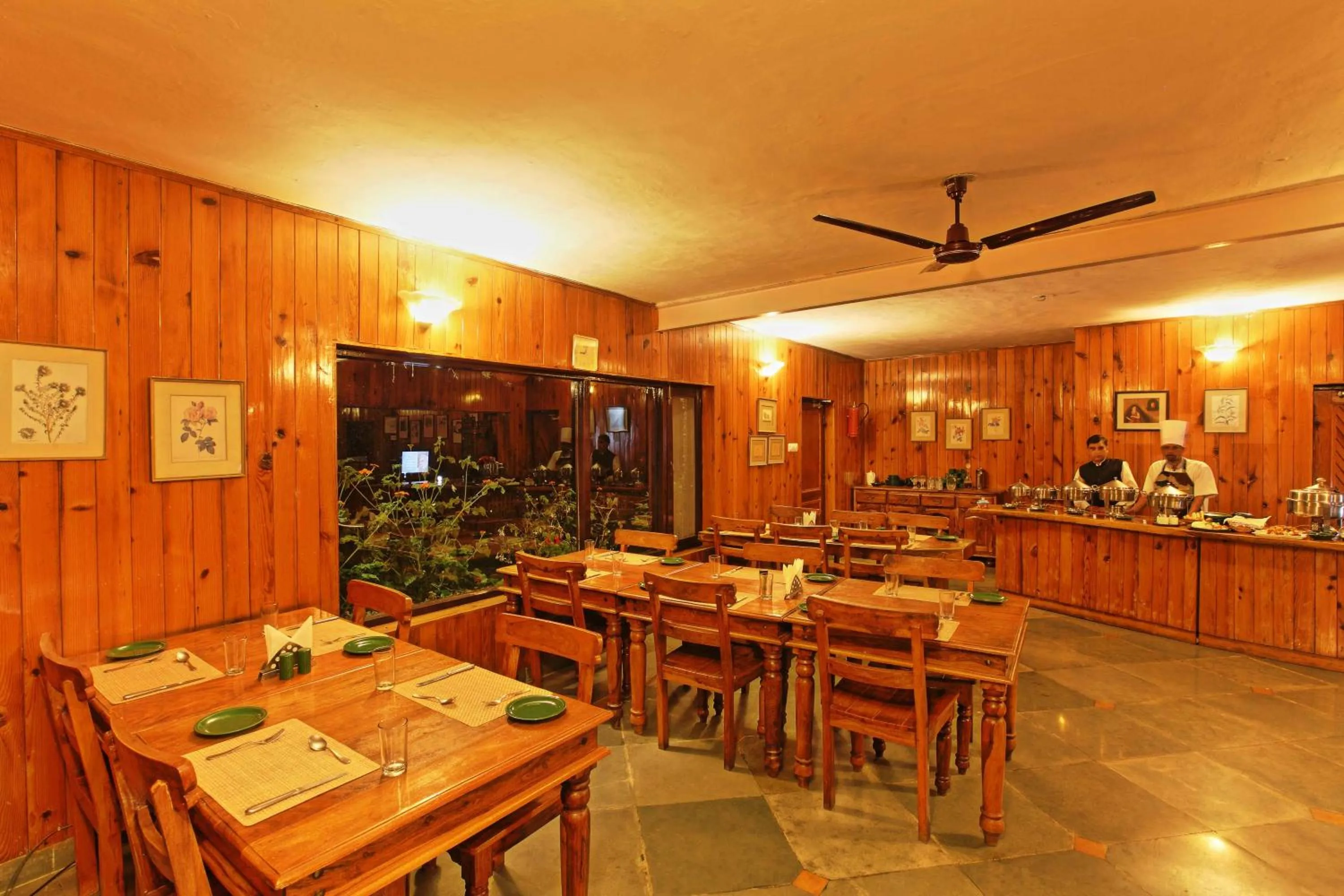 Restaurant/places to eat in Cedar Lodge By Aahma