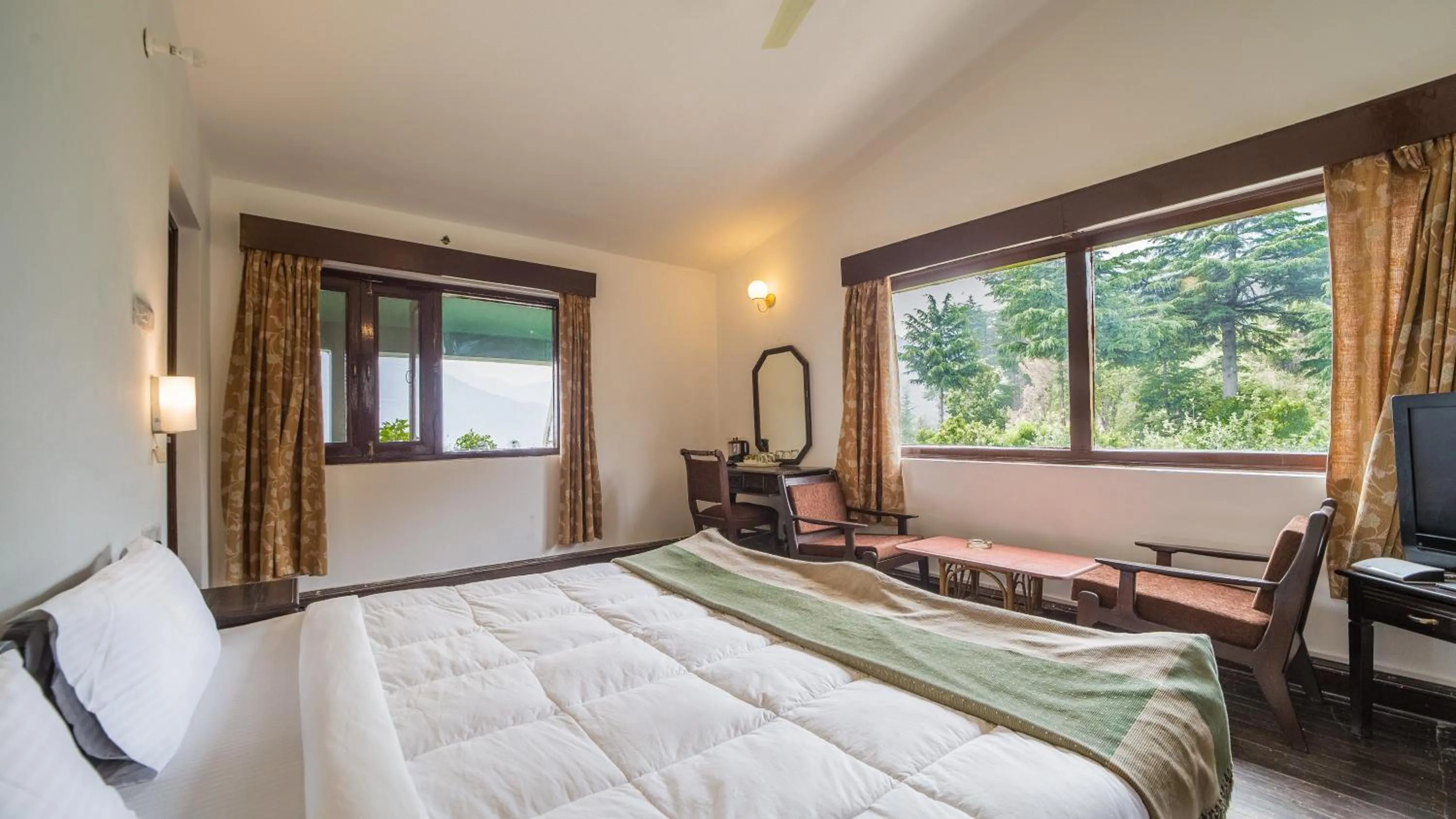 Bed in Cedar Lodge By Aahma