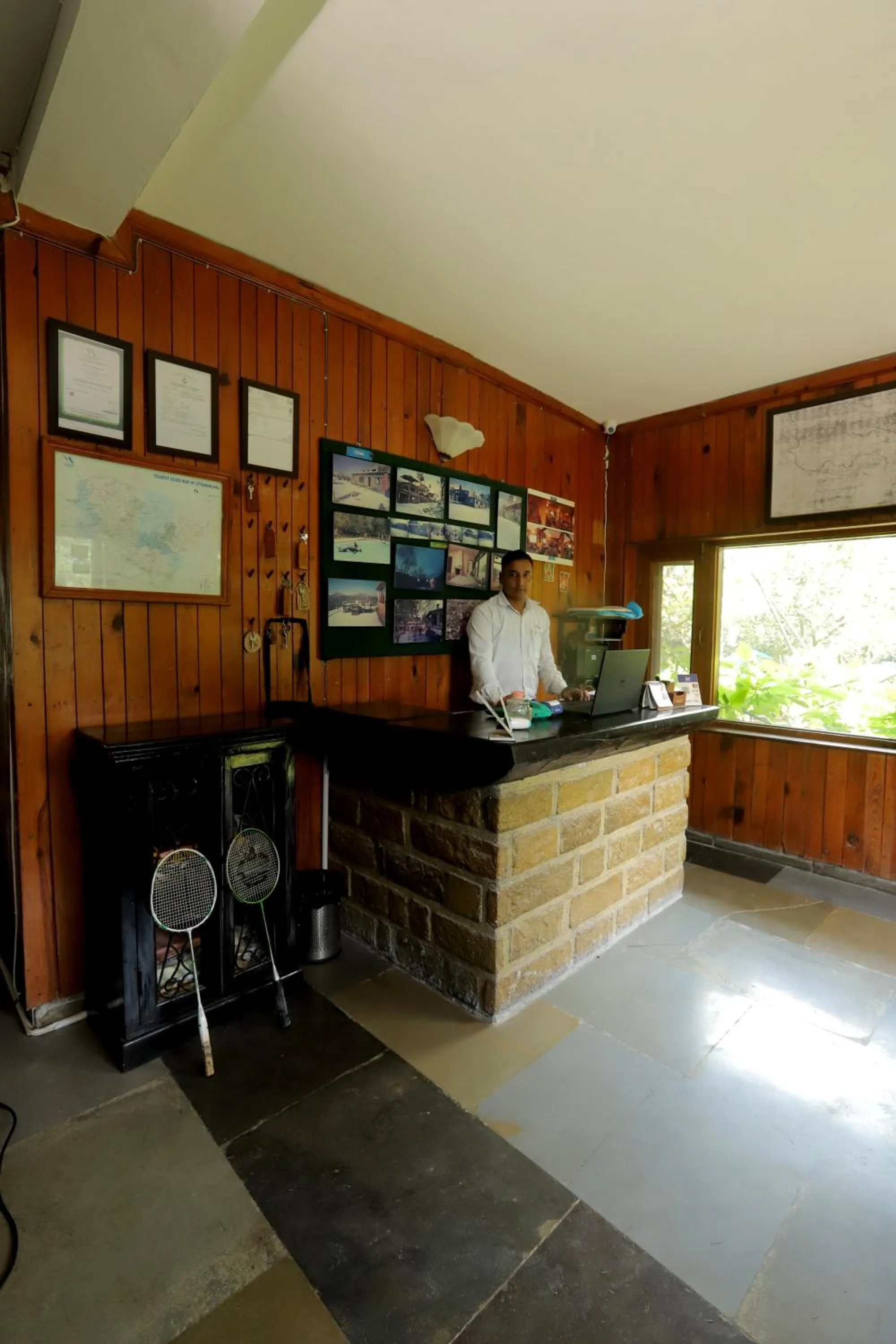 Lobby or reception in Cedar Lodge By Aahma