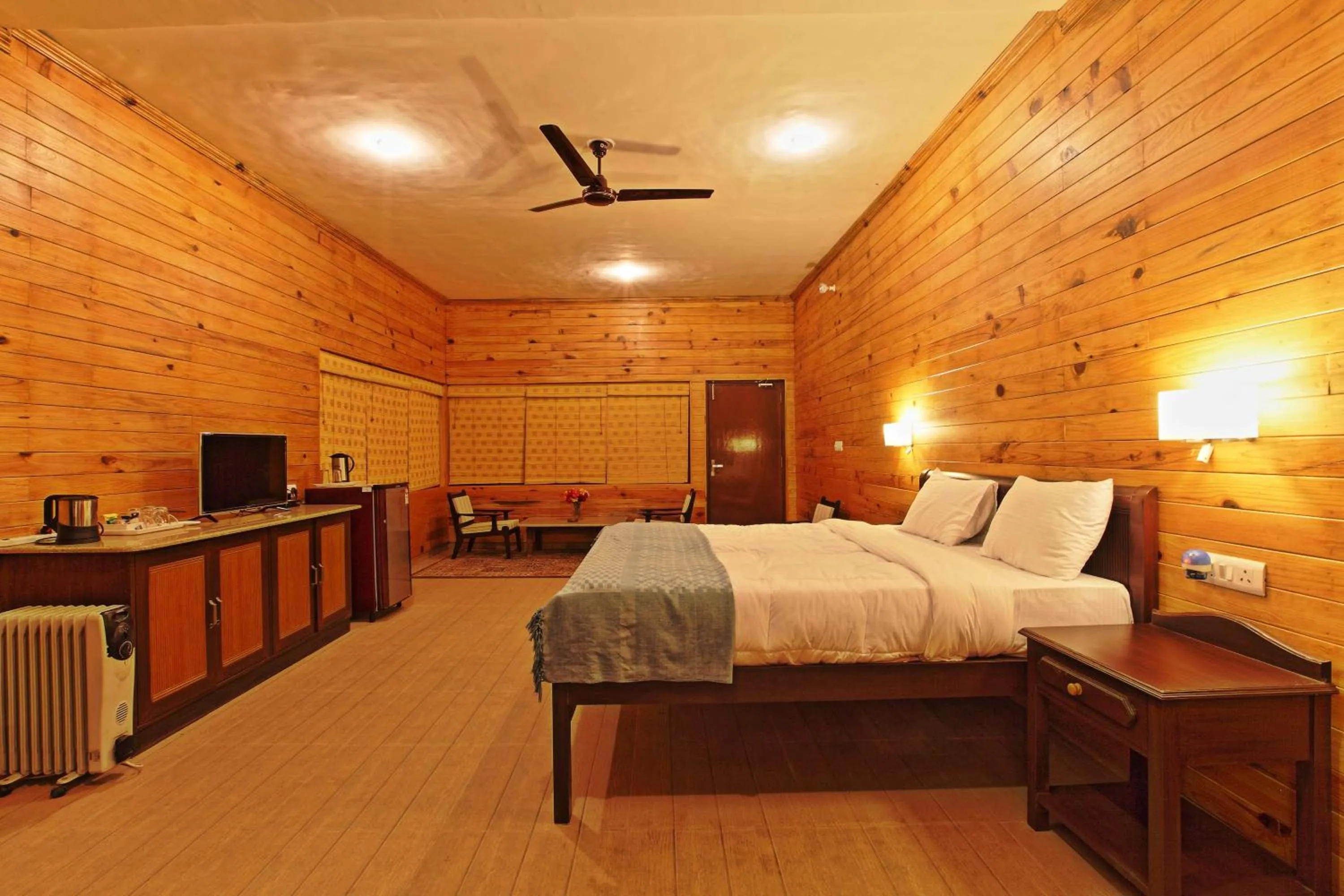 Bed in Cedar Lodge By Aahma
