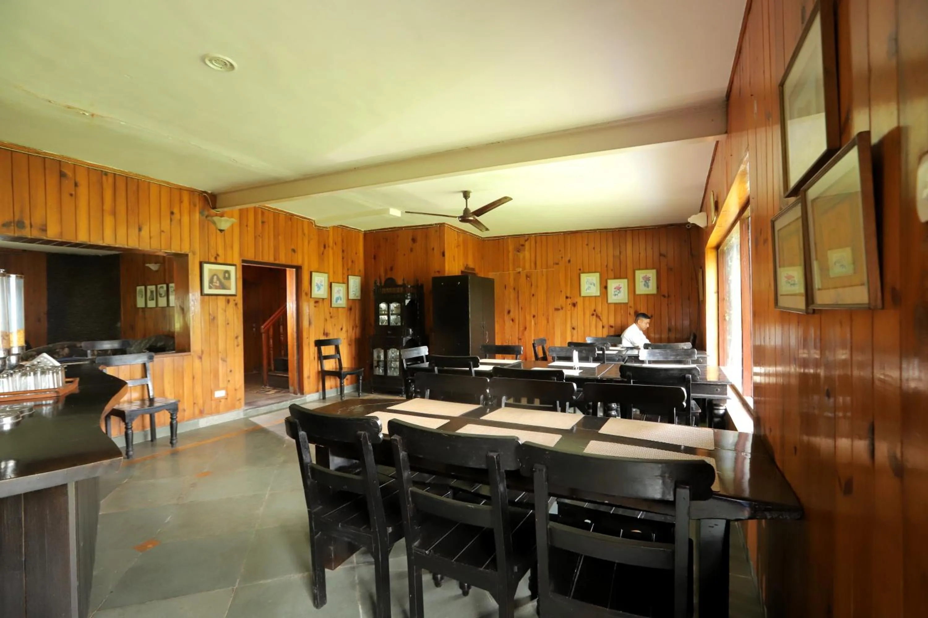 Dining area in Cedar Lodge By Aahma